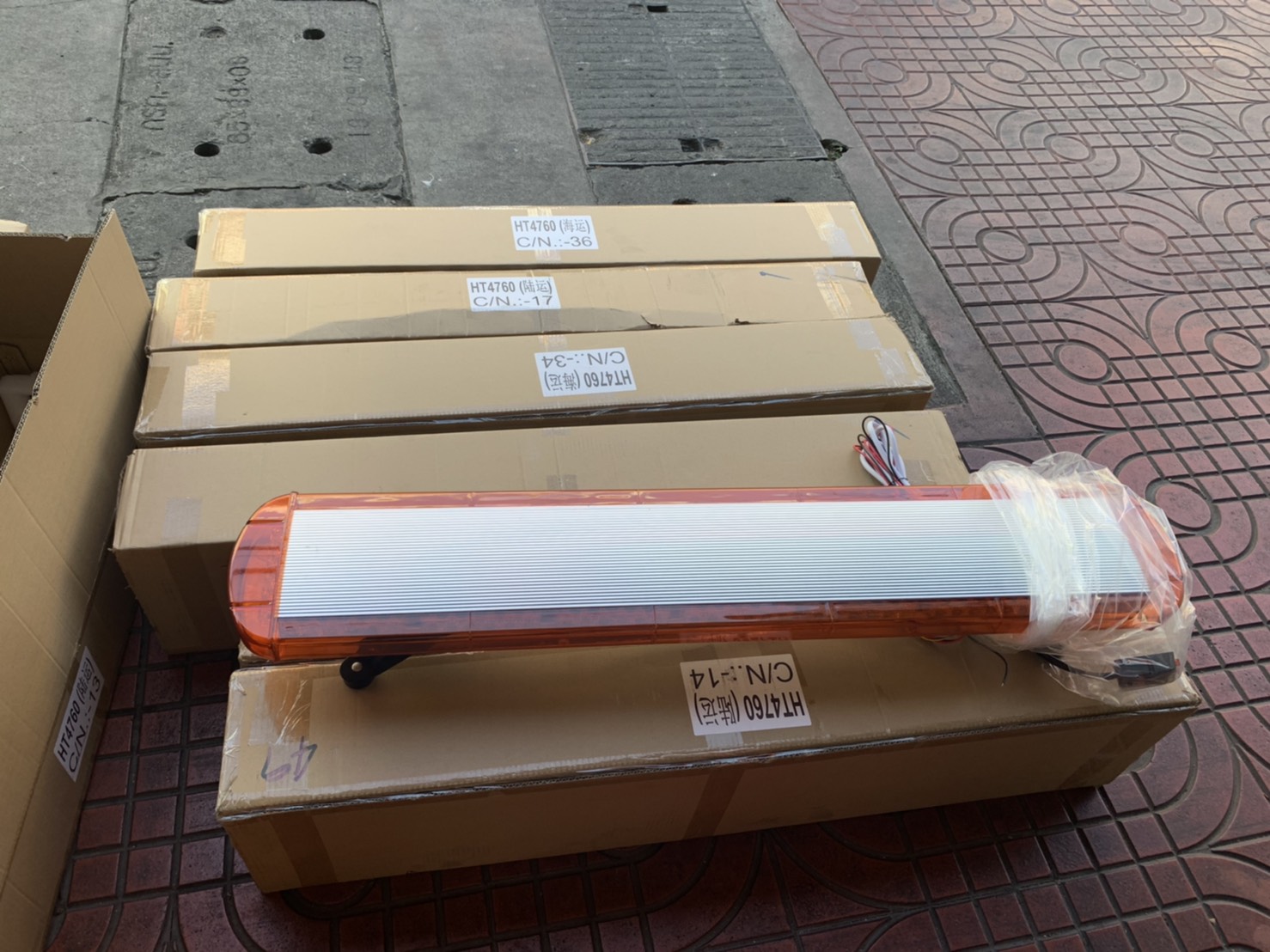ไฟไซเรนราวหลังคา LED 12V 24V ขนาด 123*27*17 CM