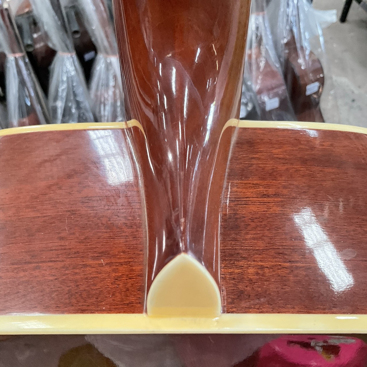 กีต้าร์โปร่ง Legend : WG-20 BS