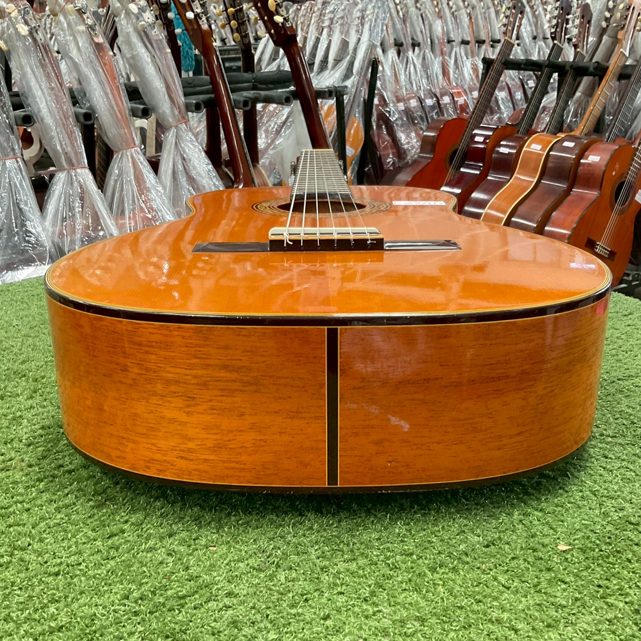 กีต้าร์คลาสสิค Abe : No.320