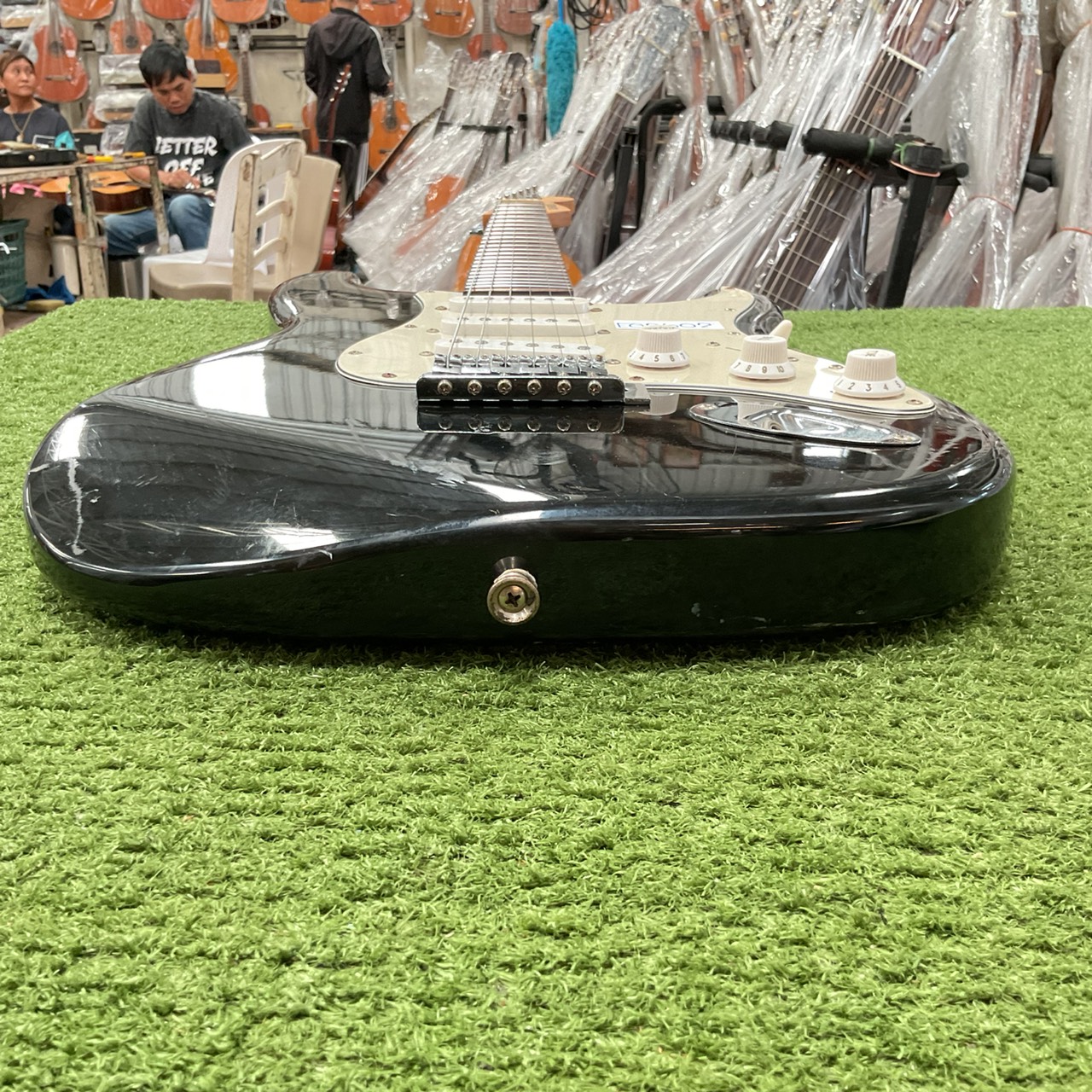 กีต้าร์ไฟฟ้า BUSKER'S