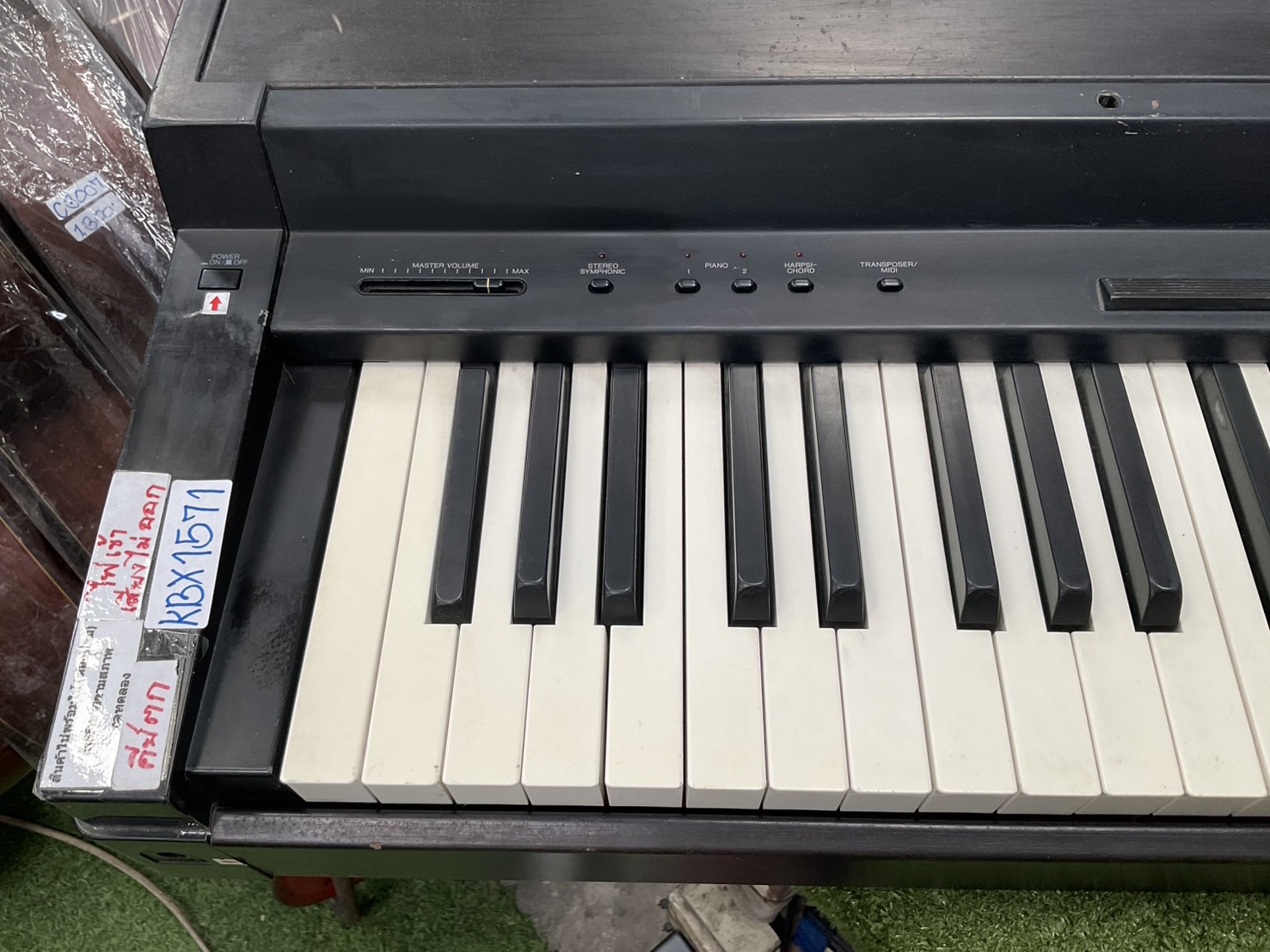 เปียโน YAMAHA : CLP-200 สินค้าไม่พร้อมใช้งาน (ต้องซ่อม)