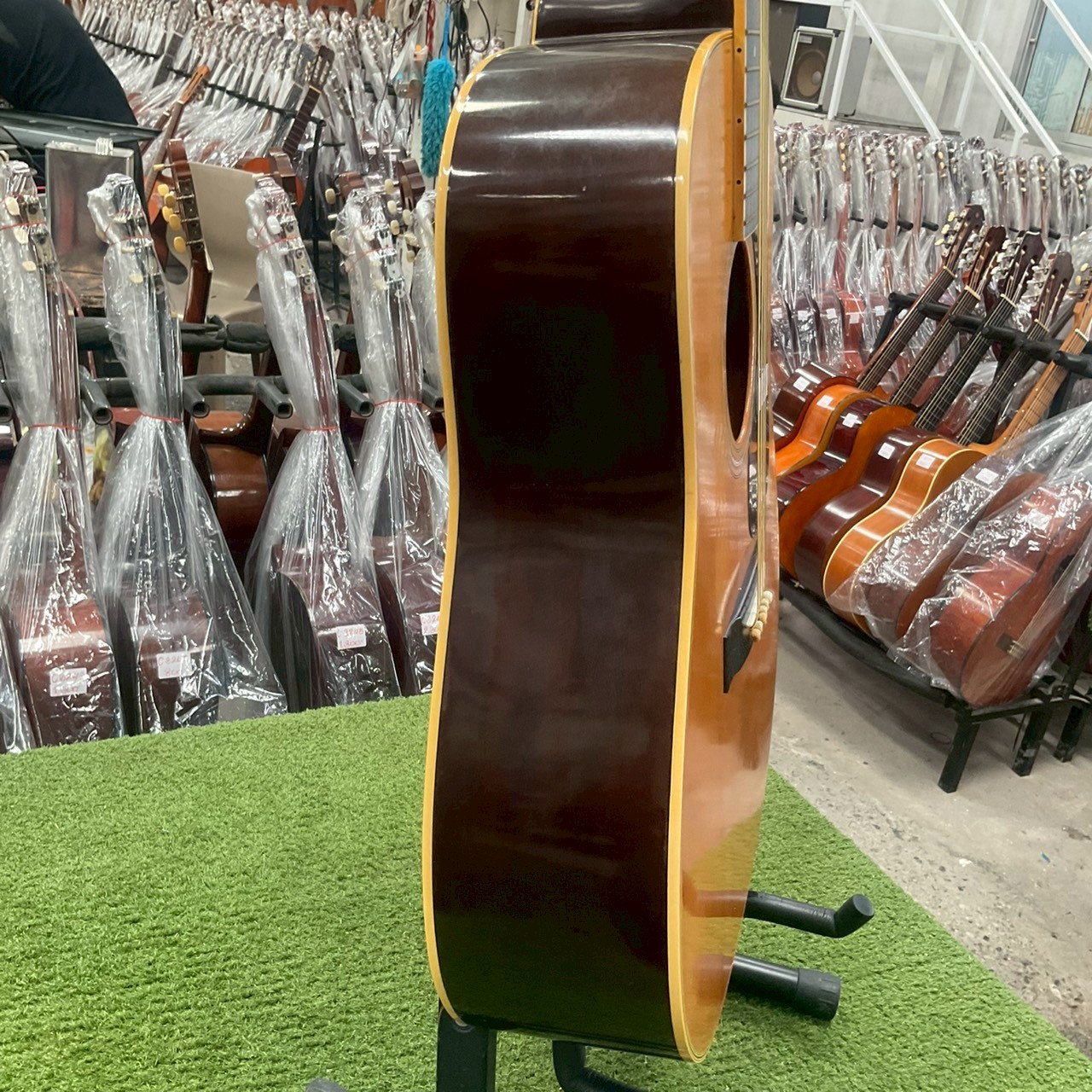 กีต้าร์โปร่ง YAMAHA : FG-201B