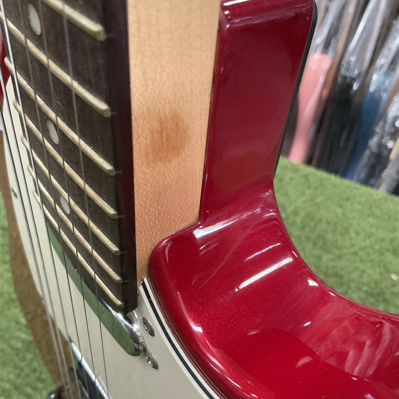 กีต้าร์ไฟฟ้า JUNQ