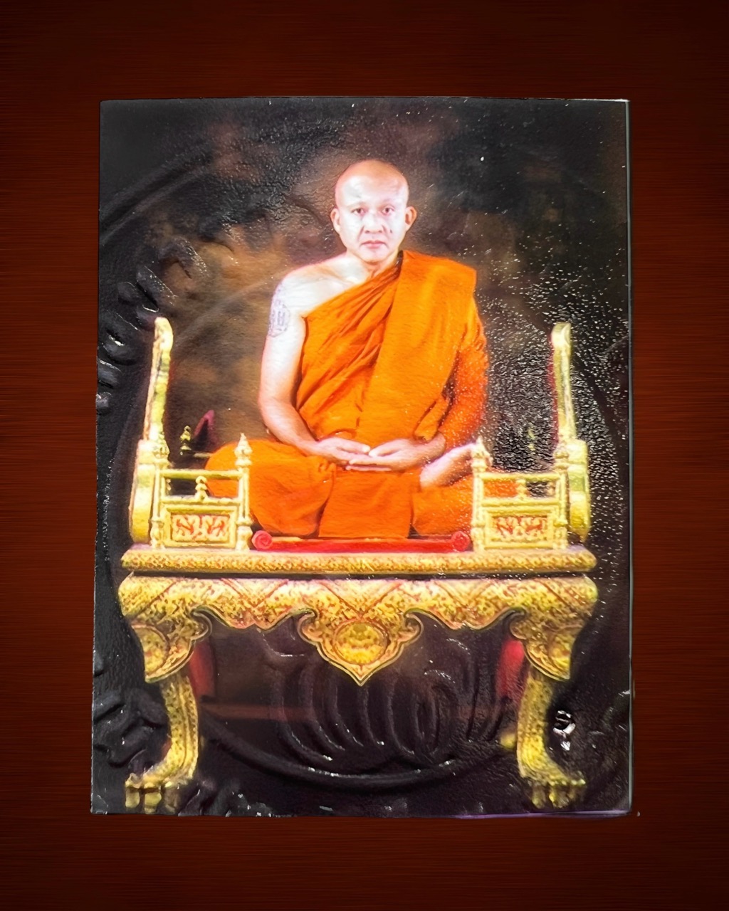 รูปถ่ายหลวงพ่อชำนาญ 3x4 ซม. (รุ่น: นั่งธรรมาสน์ ไหว้ครู๖๗, ถ่ายสี) Luang Por Chamnan Portrait 3x4 cm (Version: Sitting On Pulpit, Wai Kru 67, Color) SKU-03081