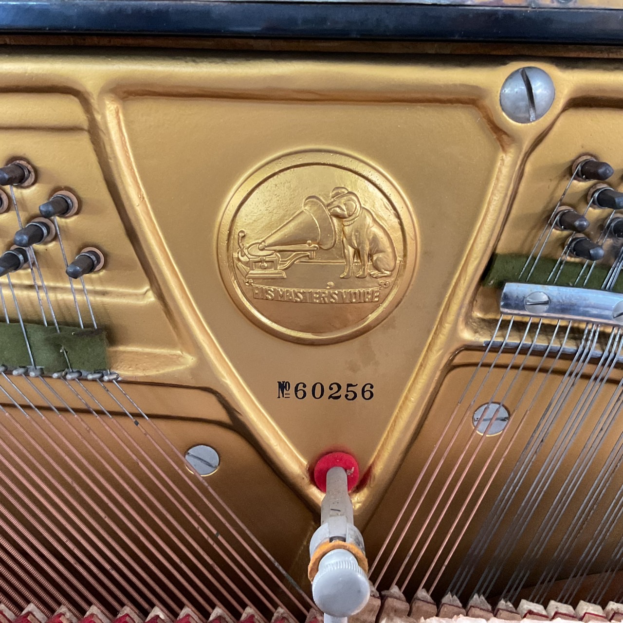 เปียโนอัพไลท์ VICTOR : VZ-20