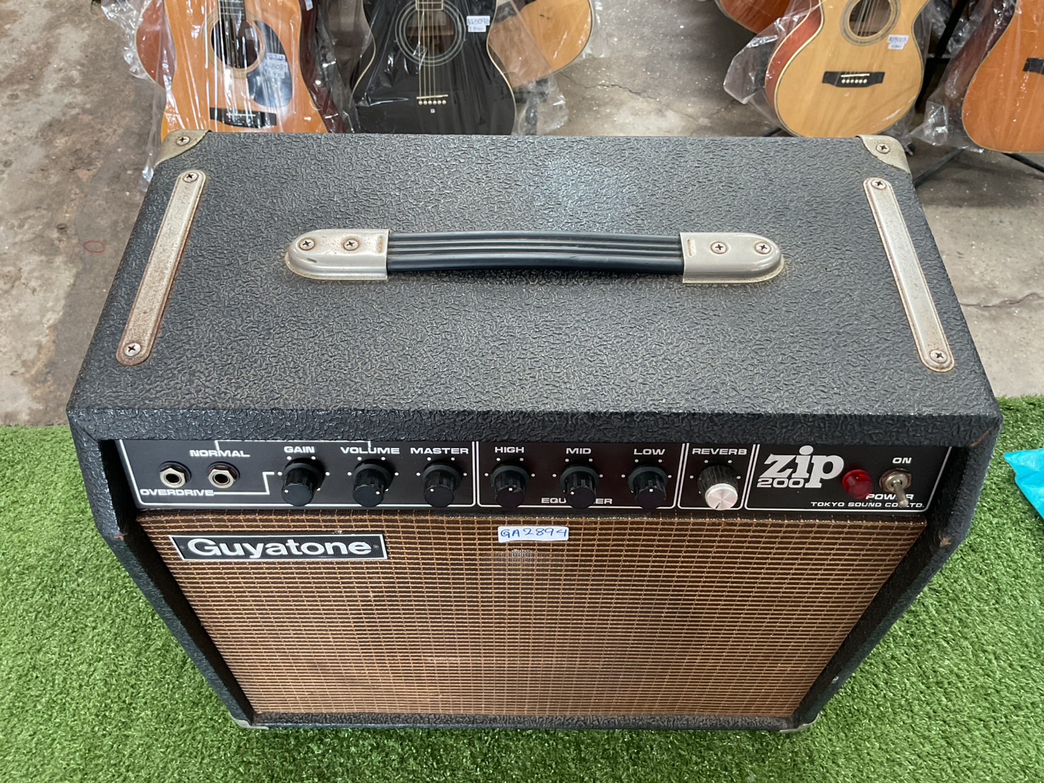 แอมป์กีต้าร์ GUYATONE : GA-200