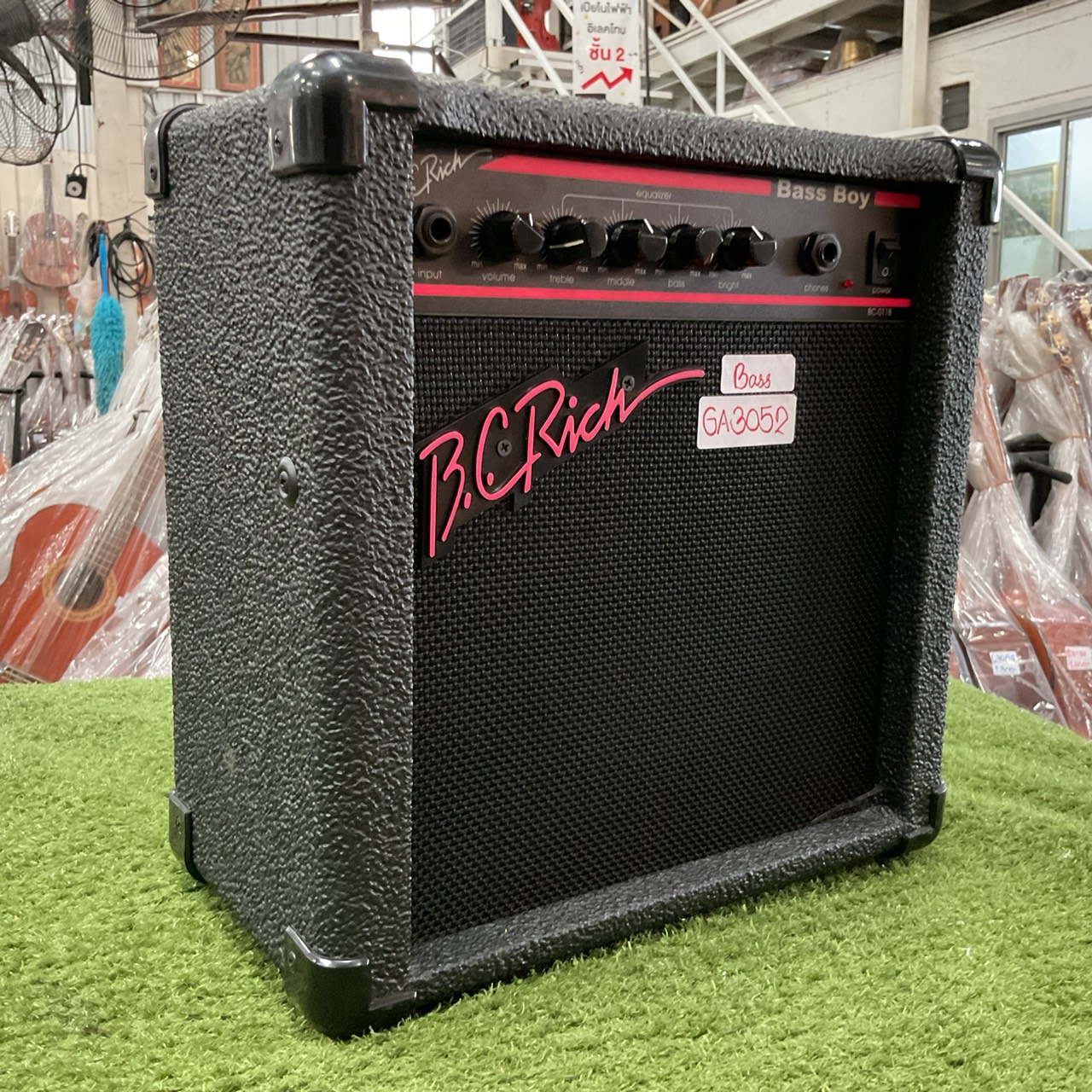 แอมป์เบส B.C.Rich : Bass Boy