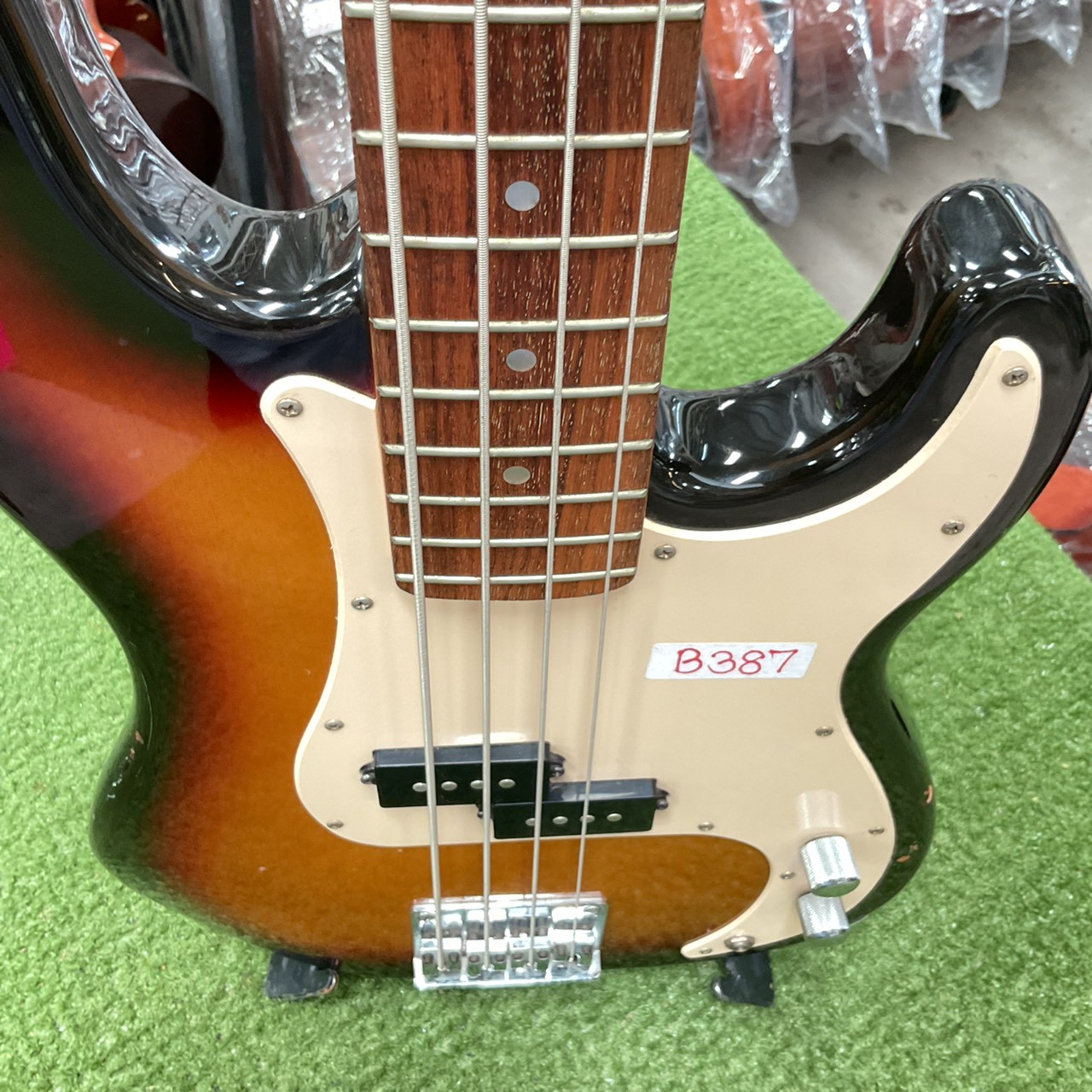 กีต้าร์เบส Craftsman : TRADITIONAL