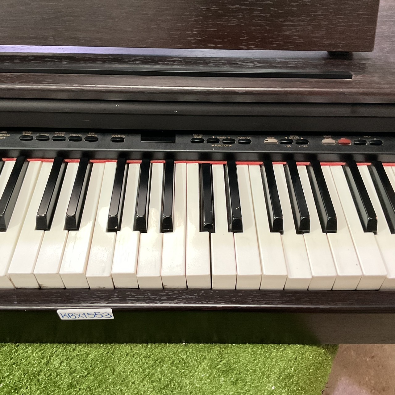 เปียโน YAMAHA : YDP-201 สินค้าไม่พร้อมใช้งาน (ต้องซ่อม)