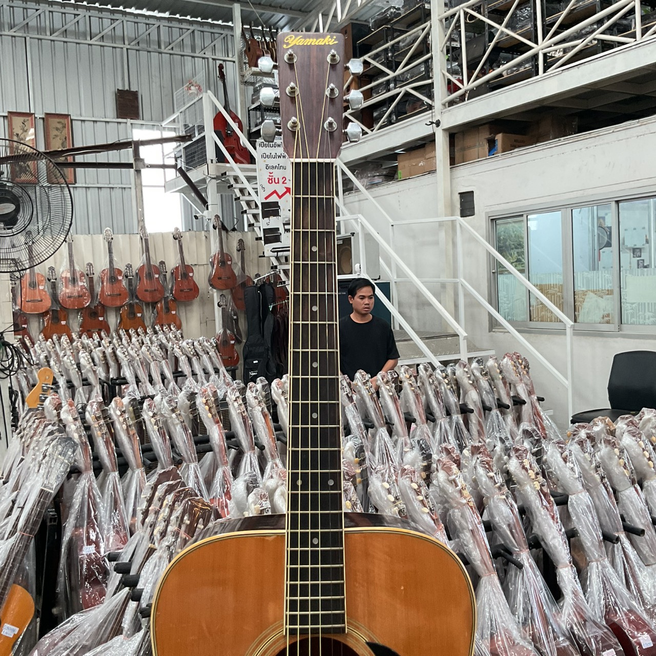 กีต้าร์โปร่ง Yamaki