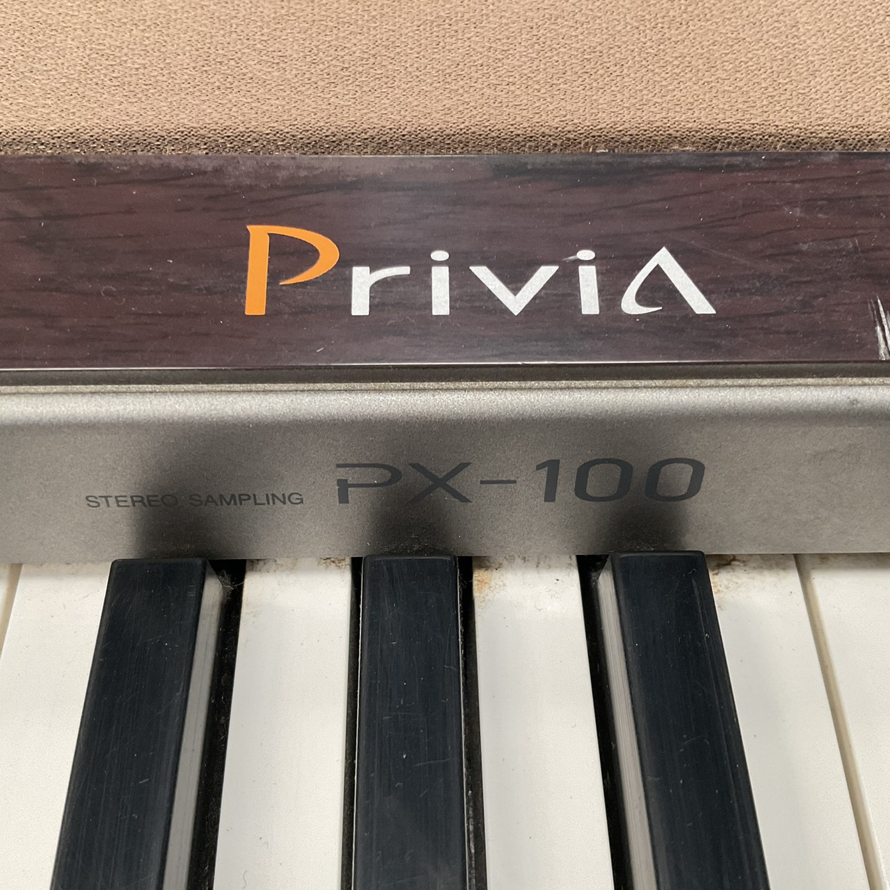 เปียโน CASIO : PX-100 สินค้าไม่พร้อมใช้งาน (ต้องซ่อม)