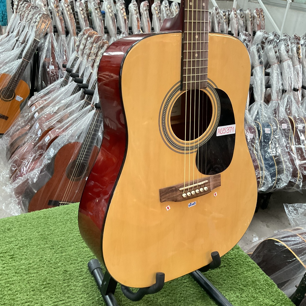 กีต้าร์โปร่ง SX : MD160/NA