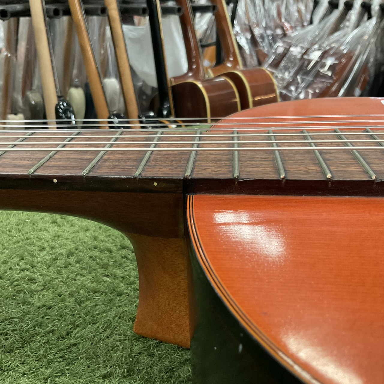 กีต้าร์คลาสสิค ZEN-ON GUT : ZG-60