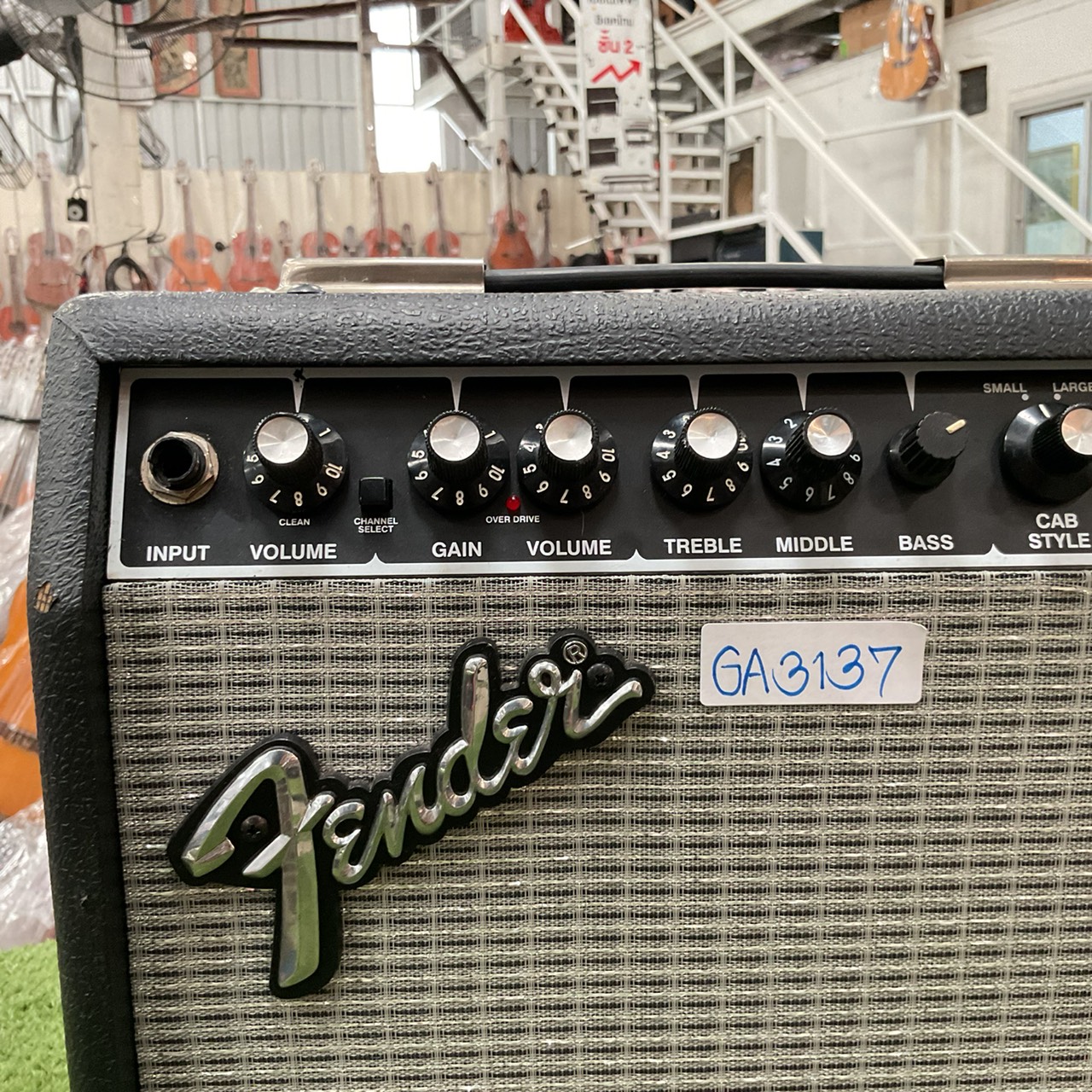 แอมป์กีต้าร์ Fender : SD-15