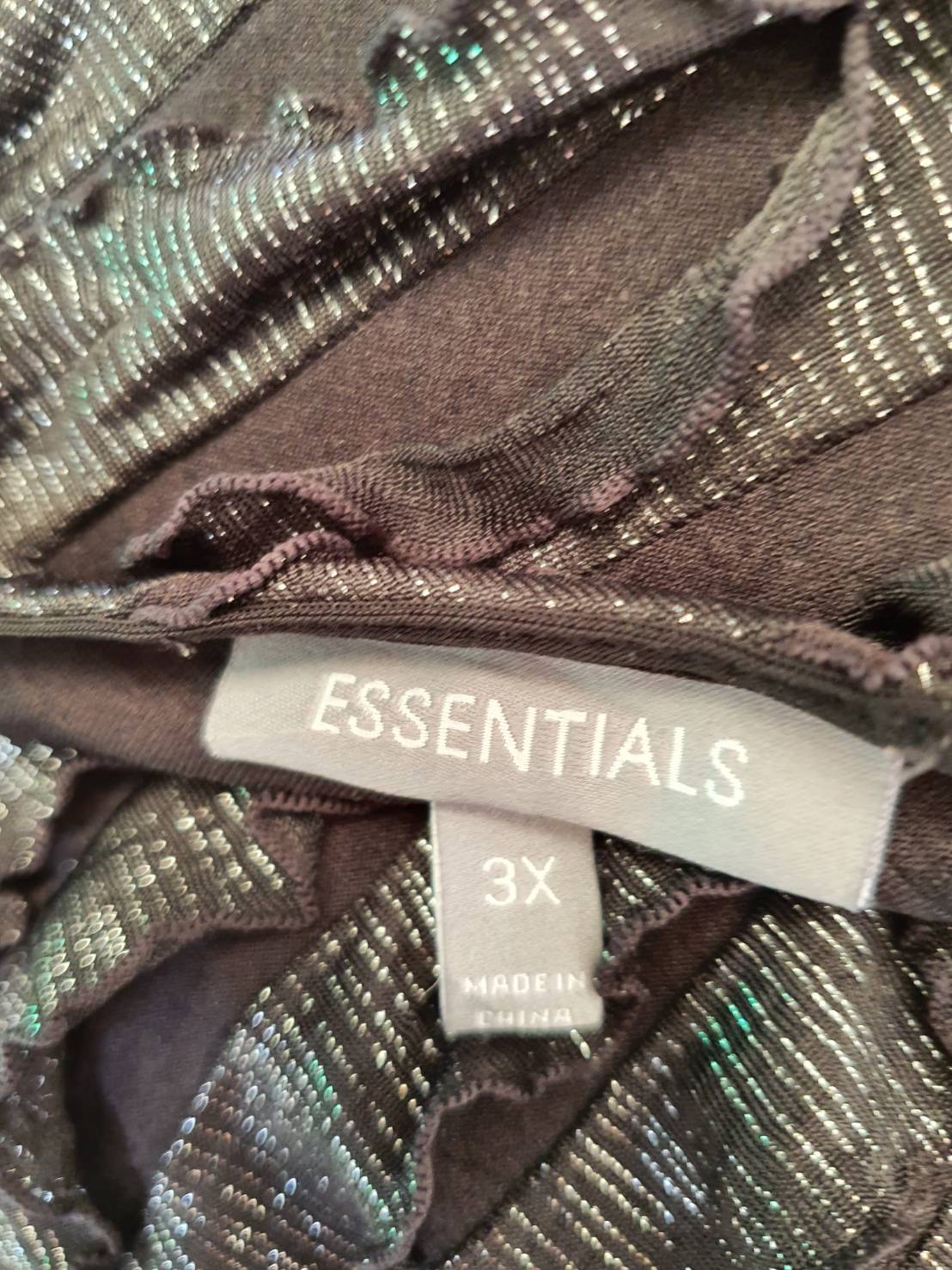FF04955เสื้อผ้ามือสอง สาวอวบ พลัสไซส์ สีดำ แบรนด์ ESSENTIALS อก 52-60 นิ้ว