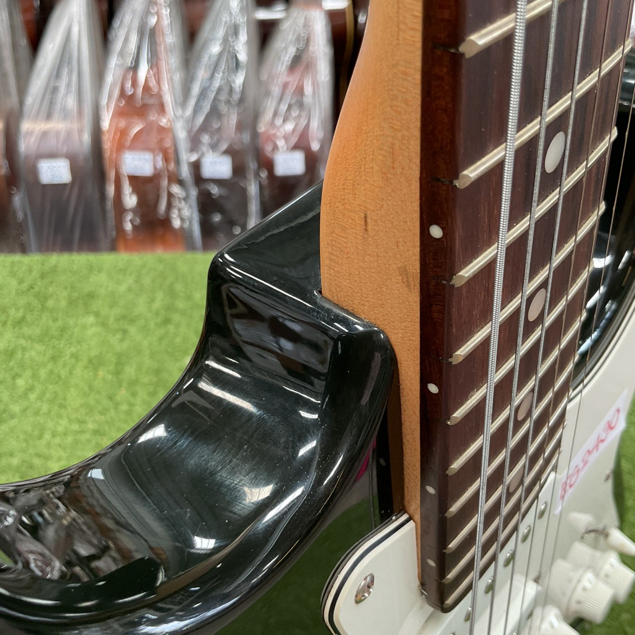 กีต้าร์ไฟฟ้า SELDER