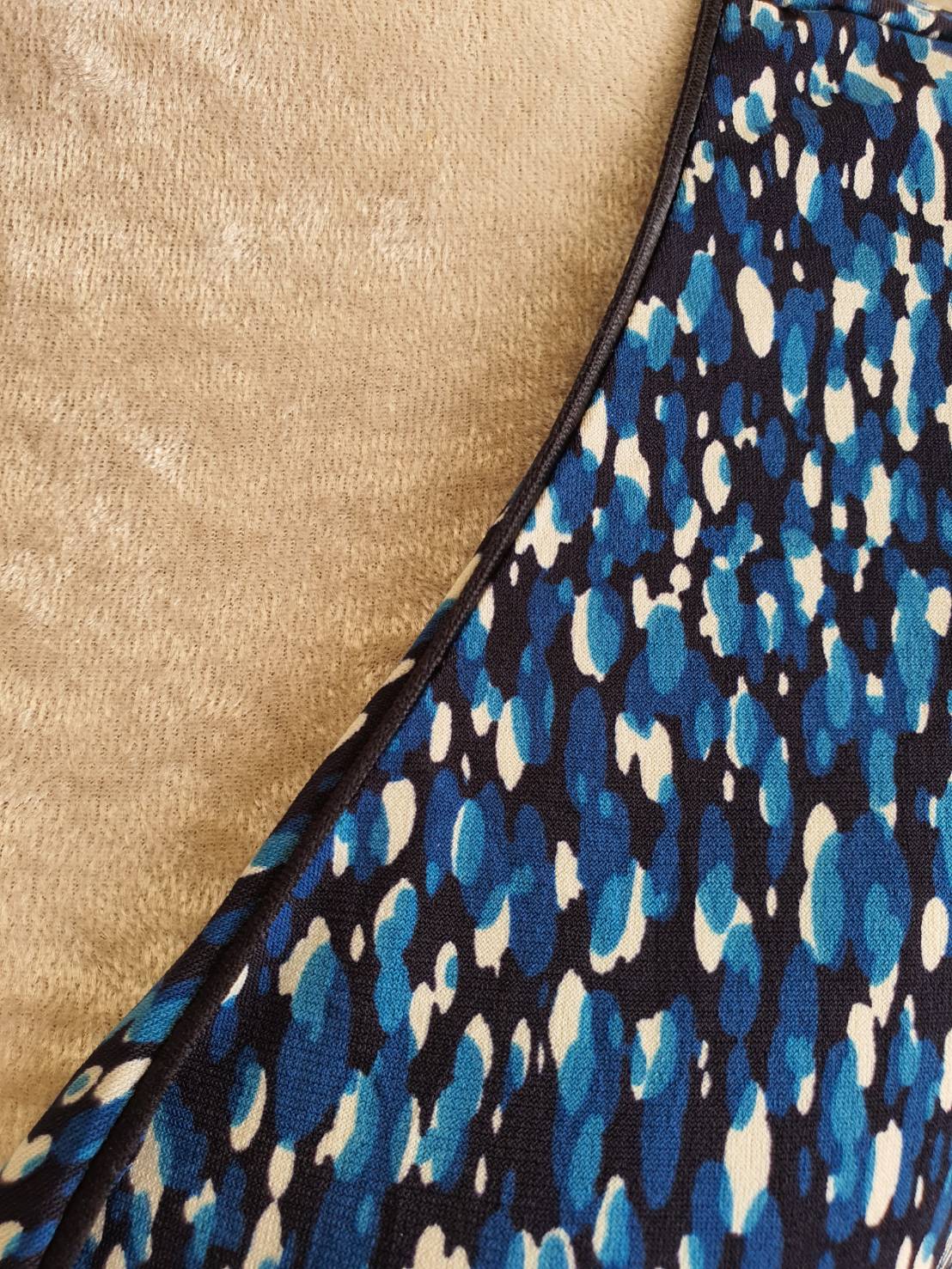 FF04973 เสื้อผ้ามือสอง สาวอวบ พลัสไซส์ new directions สีน้ำเงินลาย อก 52-58 นิ้ว