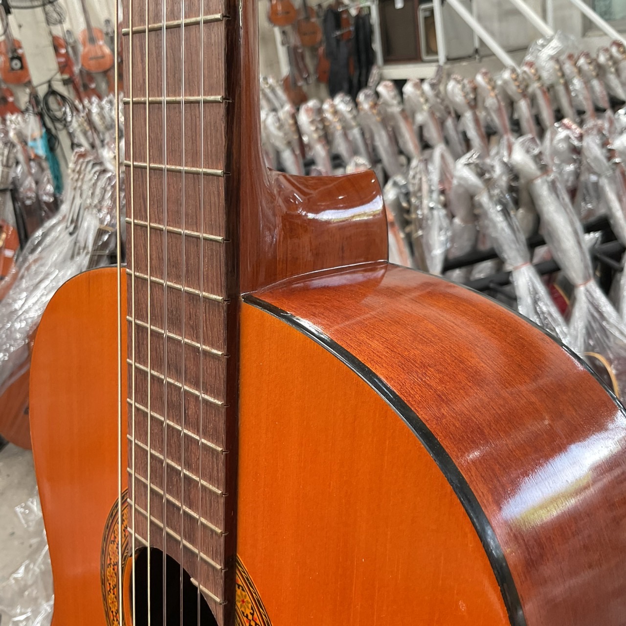 กีต้าร์คลาสสิค Aria : A 573