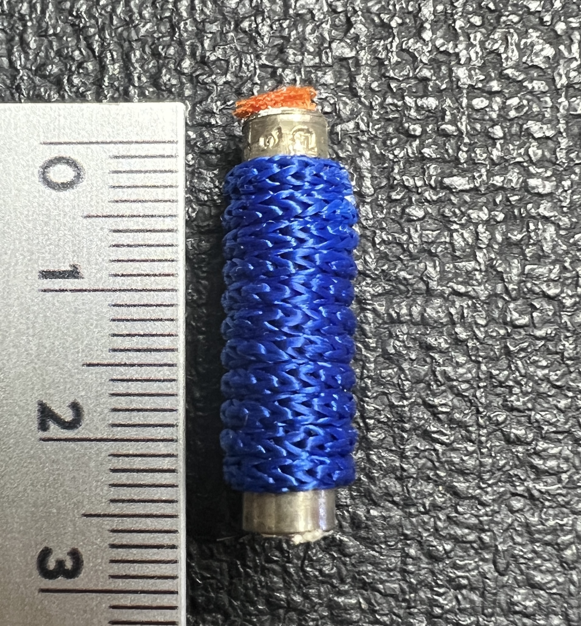 ตะกรุดไหมเจ็ดสีเสาร์ห้า (สีน้ำเงิน, ชุดกรรมการ) Seven-colored thread takrud (Navy blue color) SKU-02785
