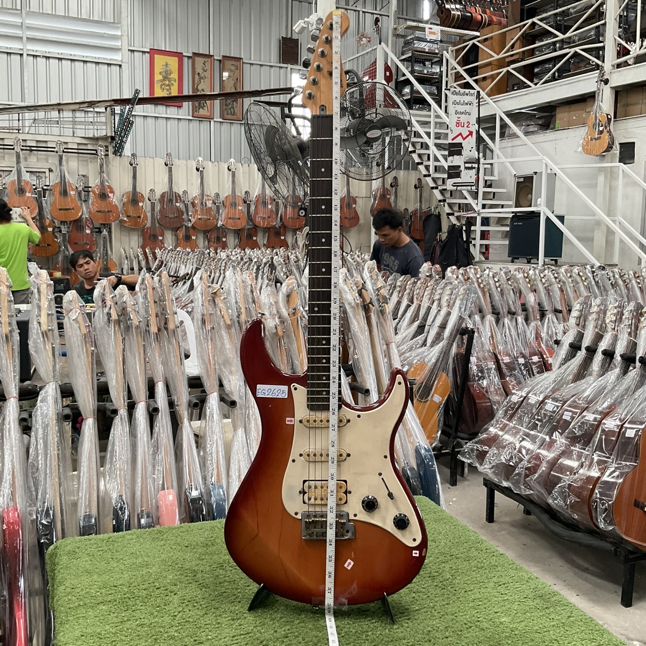 กีต้าร์ไฟฟ้า YAMAHA : YGS 112T