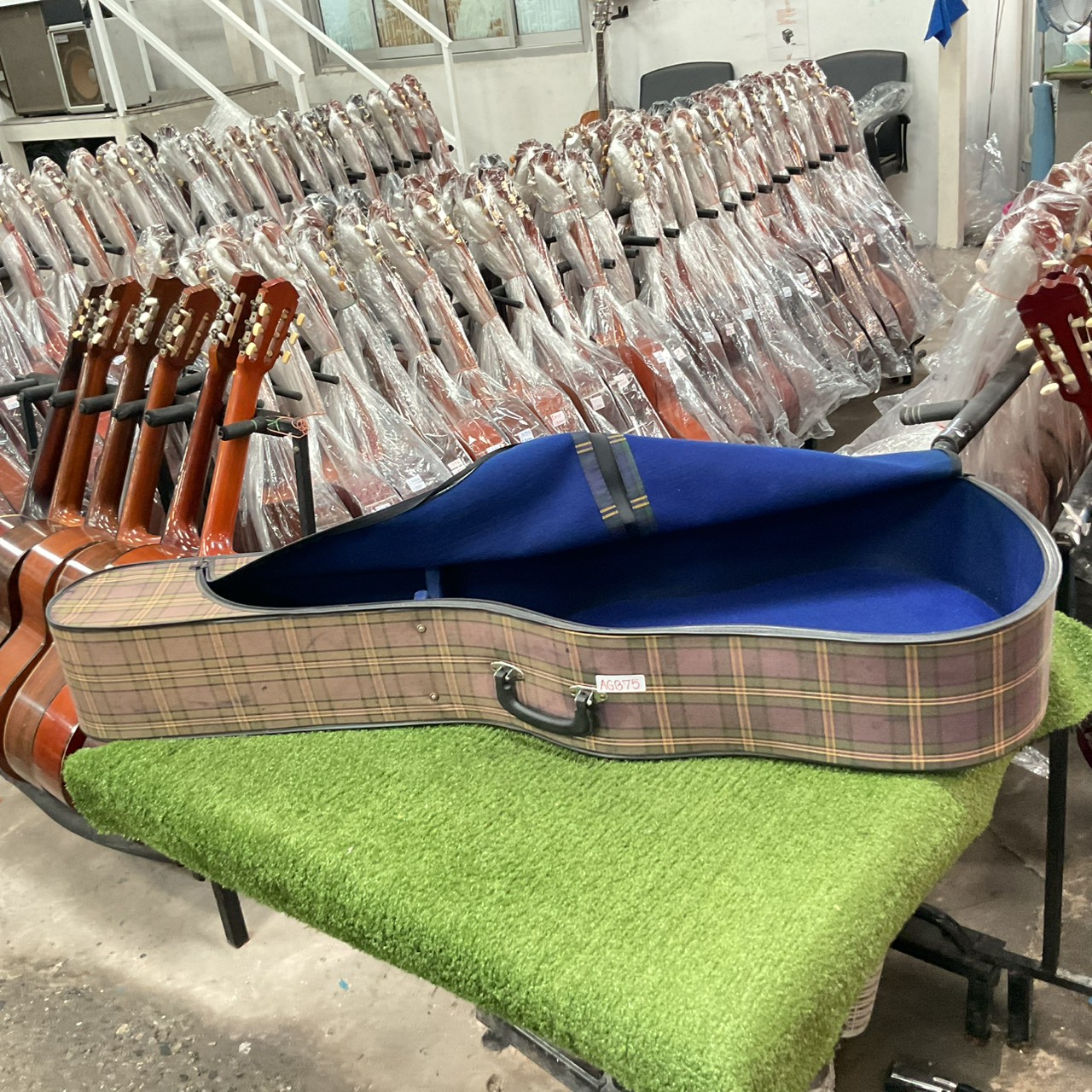 กล่องเคสกีต้าร์โปร่ง