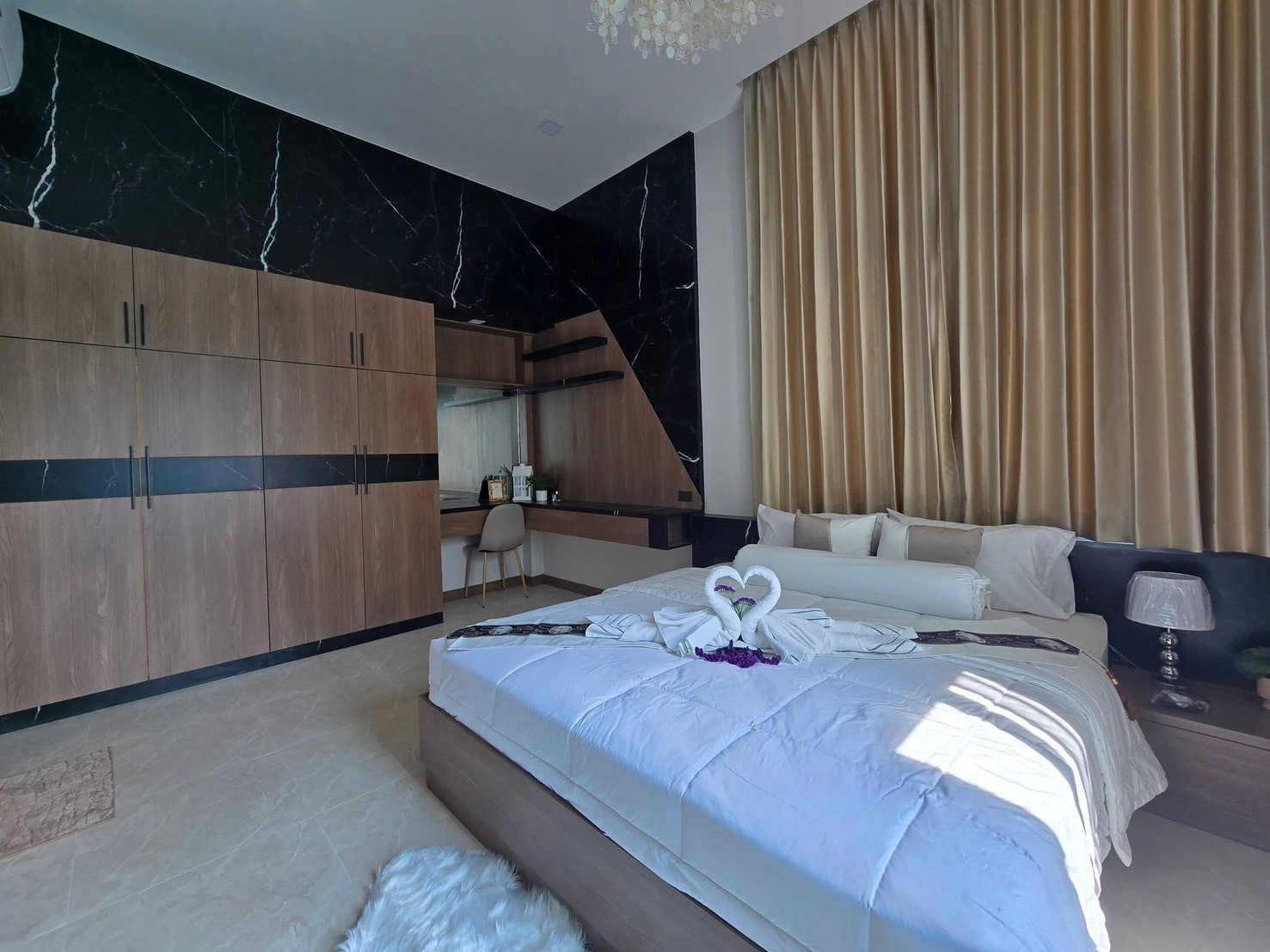 พรีเซลล์ พลูวิลล่าพัทยา บ้านมือ1 ซอยสยามคันทรีคลับ 3 ห้องนอน 4 ห้องน้ำ ตกแต่งพร้อมอยู่