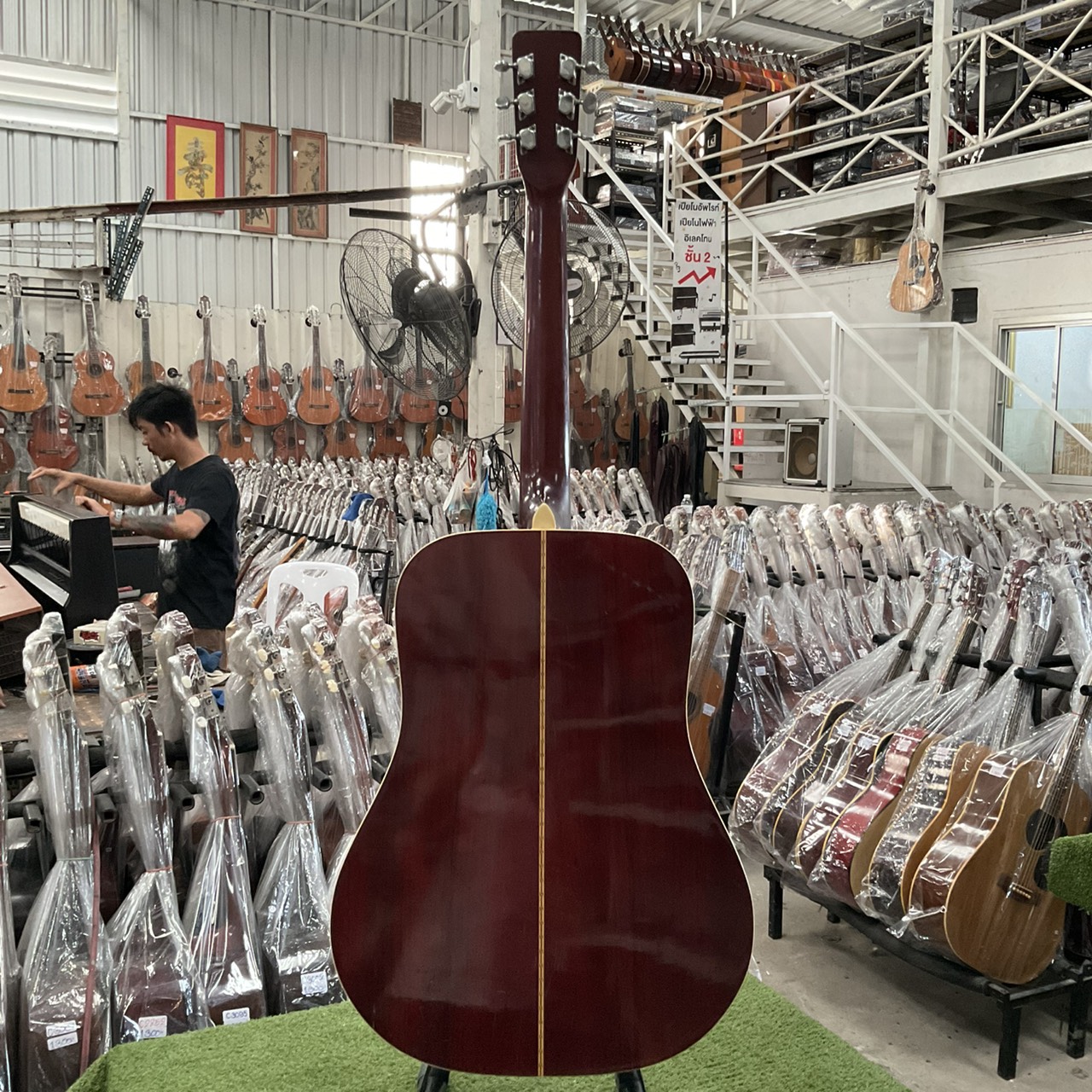 กีต้าร์โปร่ง Aria : W-180