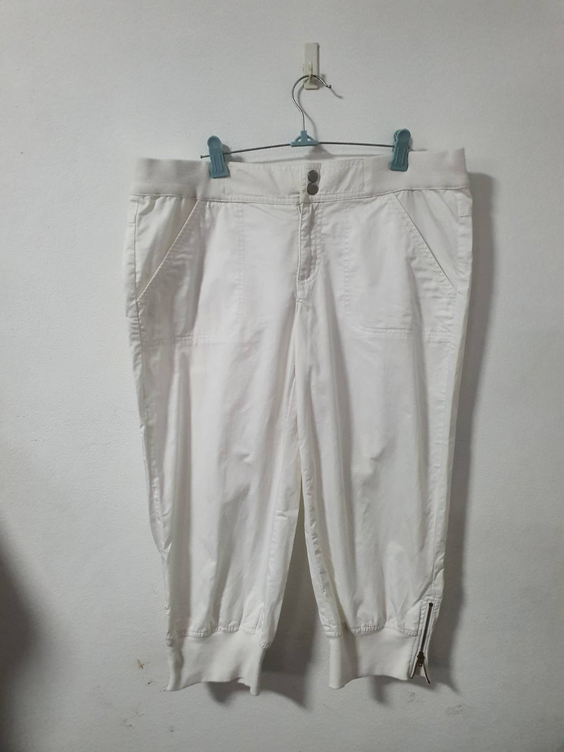 FF06321 กางเกงผ้ามือสอง สีขาว แบรนด์ GIORDANO เอว 34-36 นิ้ว