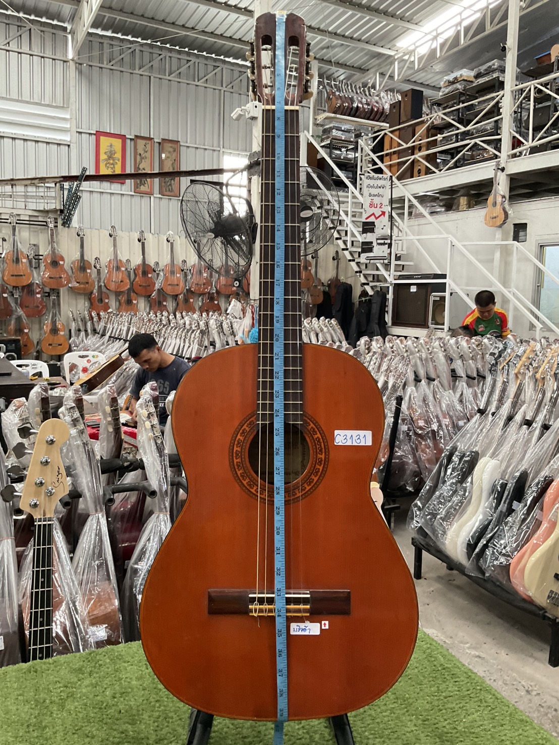 กีต้าร์คลาสสิค CLARK GUITAR : NO.10