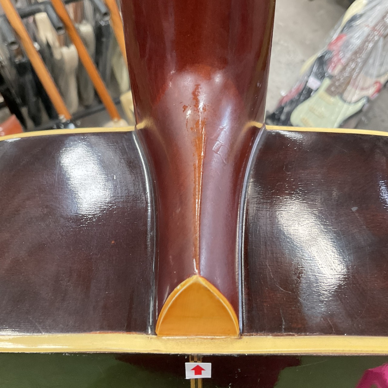 กีต้าร์โปร่ง Morris : W-20