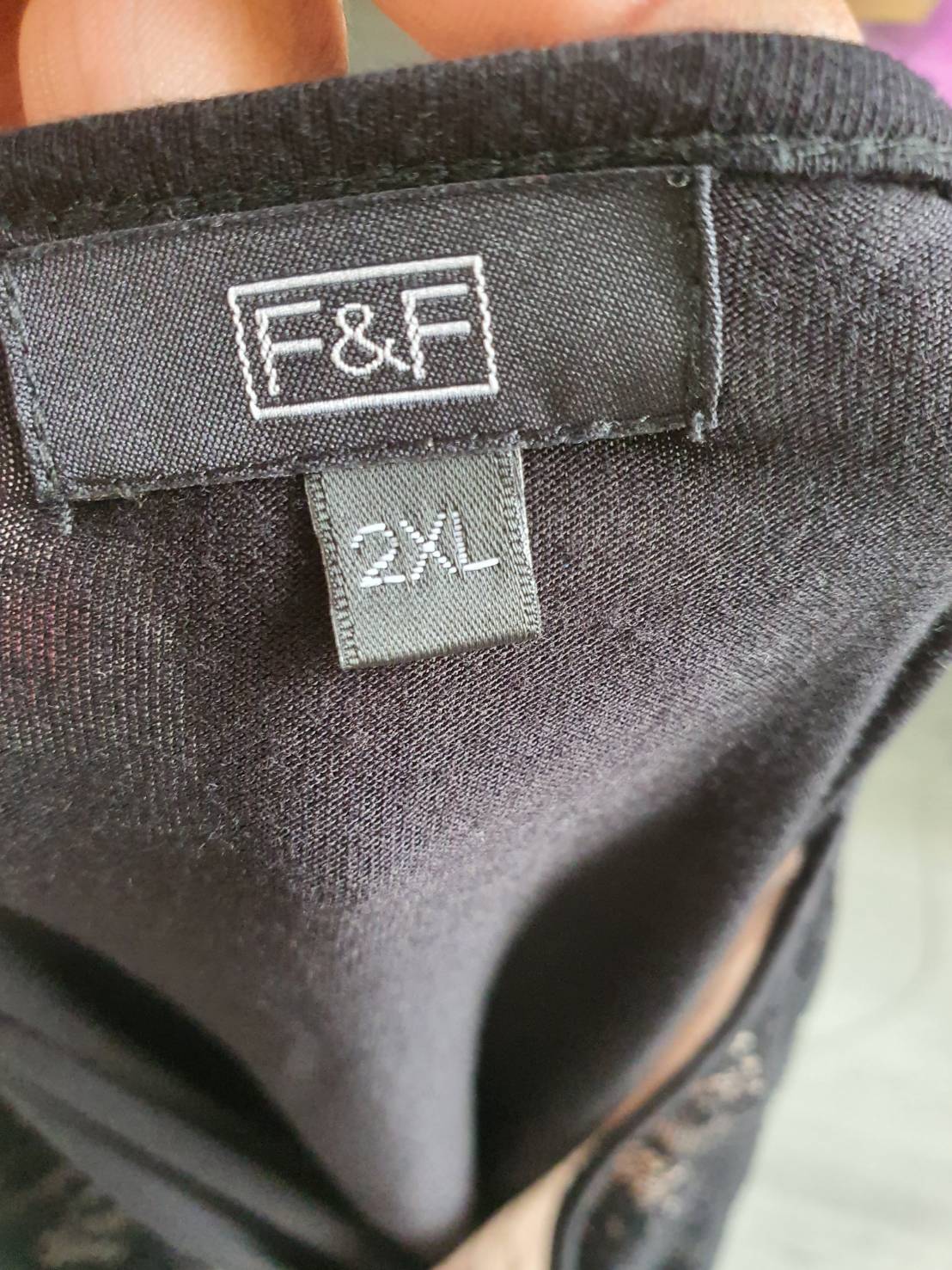 FF06084 เสื้อแฟชั่น มือสอง ลูกไม้ สีดำ แบรนด์ F&F อก 40-44 นิ้ว