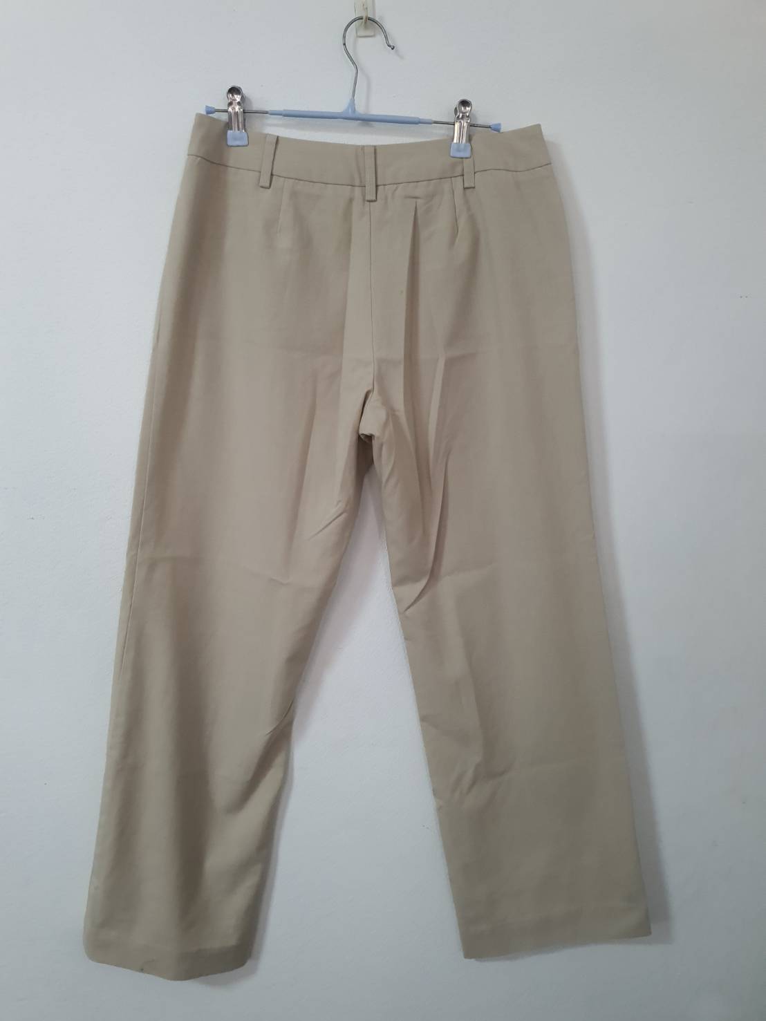 FF06287 กางเกงผ้ามือสอง สีเบจ แบรนด์AIIZ เอว 30 นิ้ว