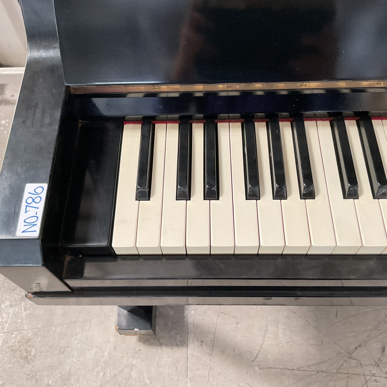 เปียโนอัพไลท์ DIAPASON HAMAMATSU : No.125