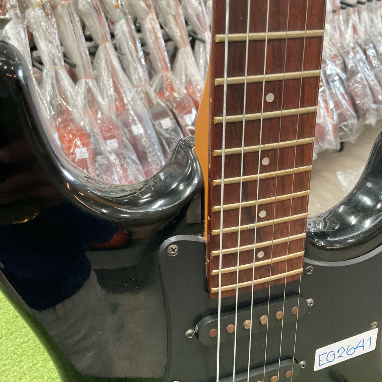 กีต้าร์ไฟฟ้า No Brand