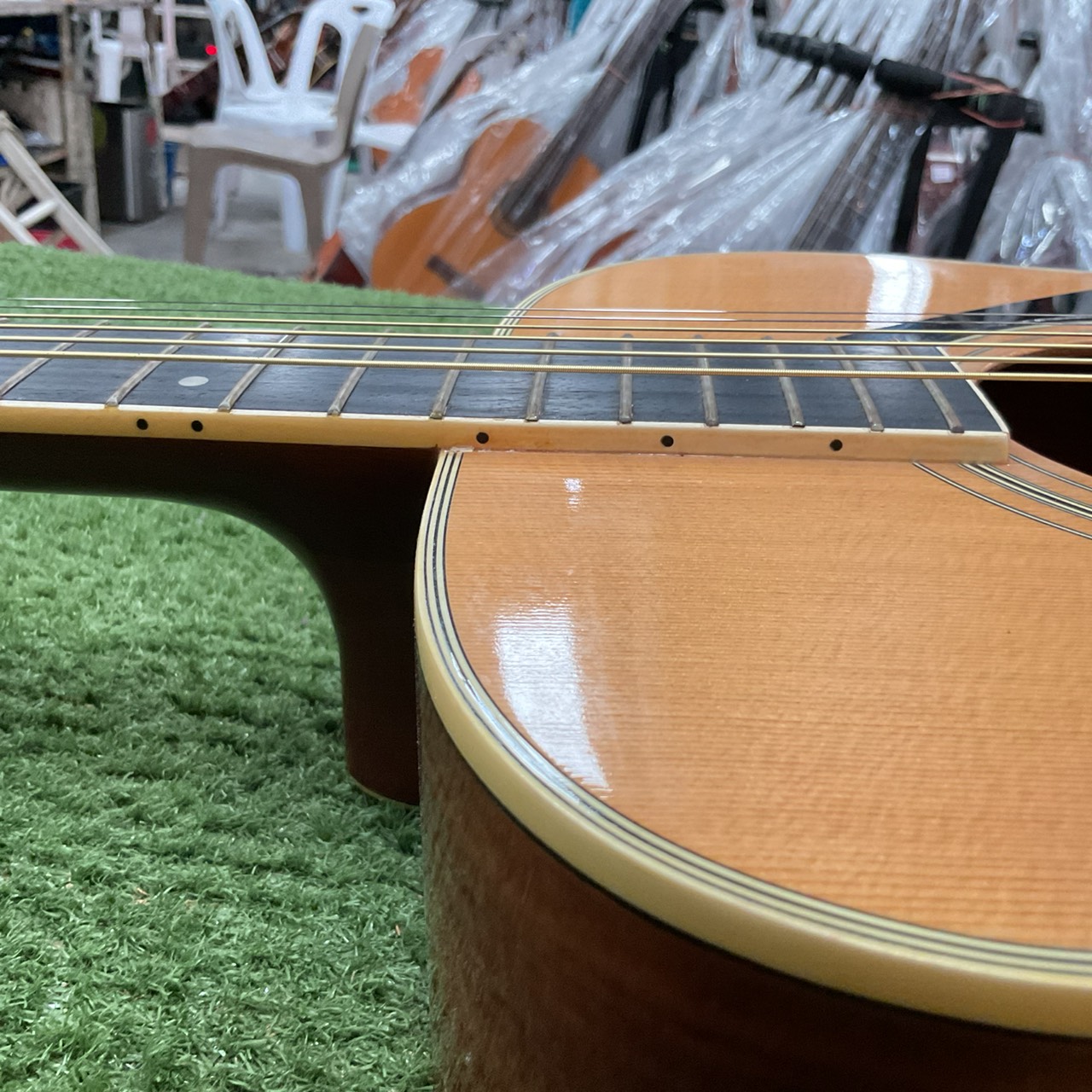 กีต้าร์โปร่ง YAMAHA : FG-252B