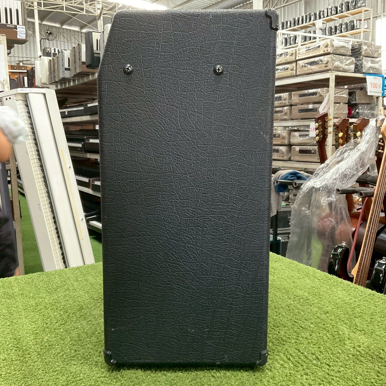 แอมป์กีต้าร์ Roland : GB-30