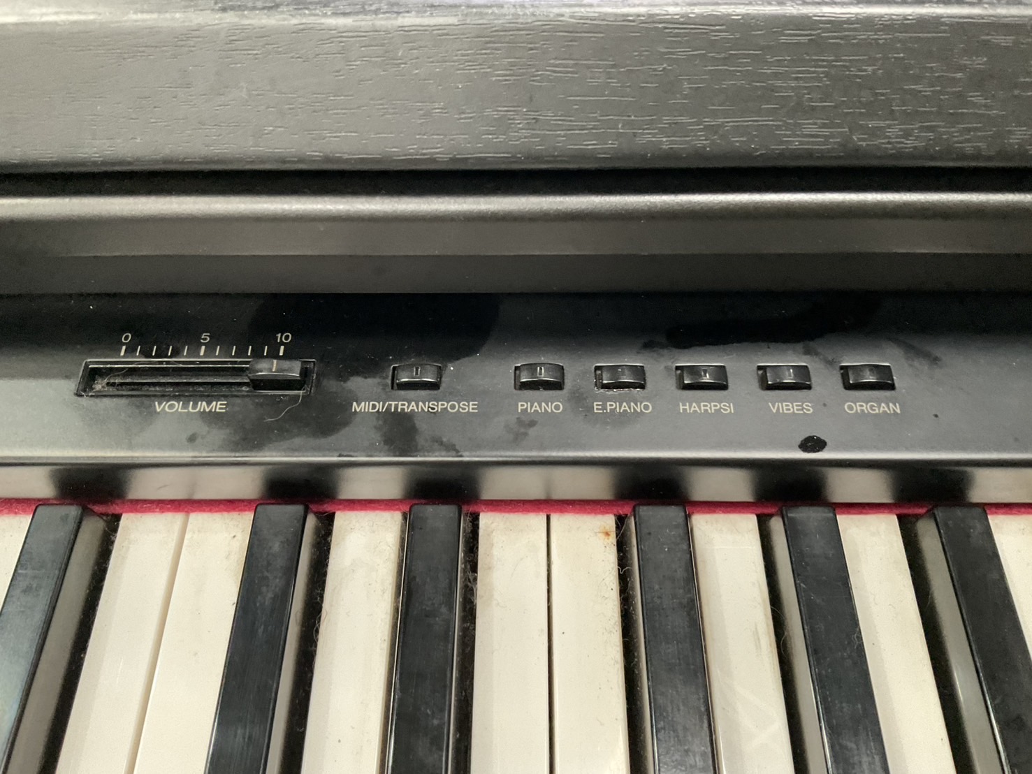 เปียโน KORG : C-16 สินค้าไม่พร้อมใช้งาน (ต้องซ่อม)