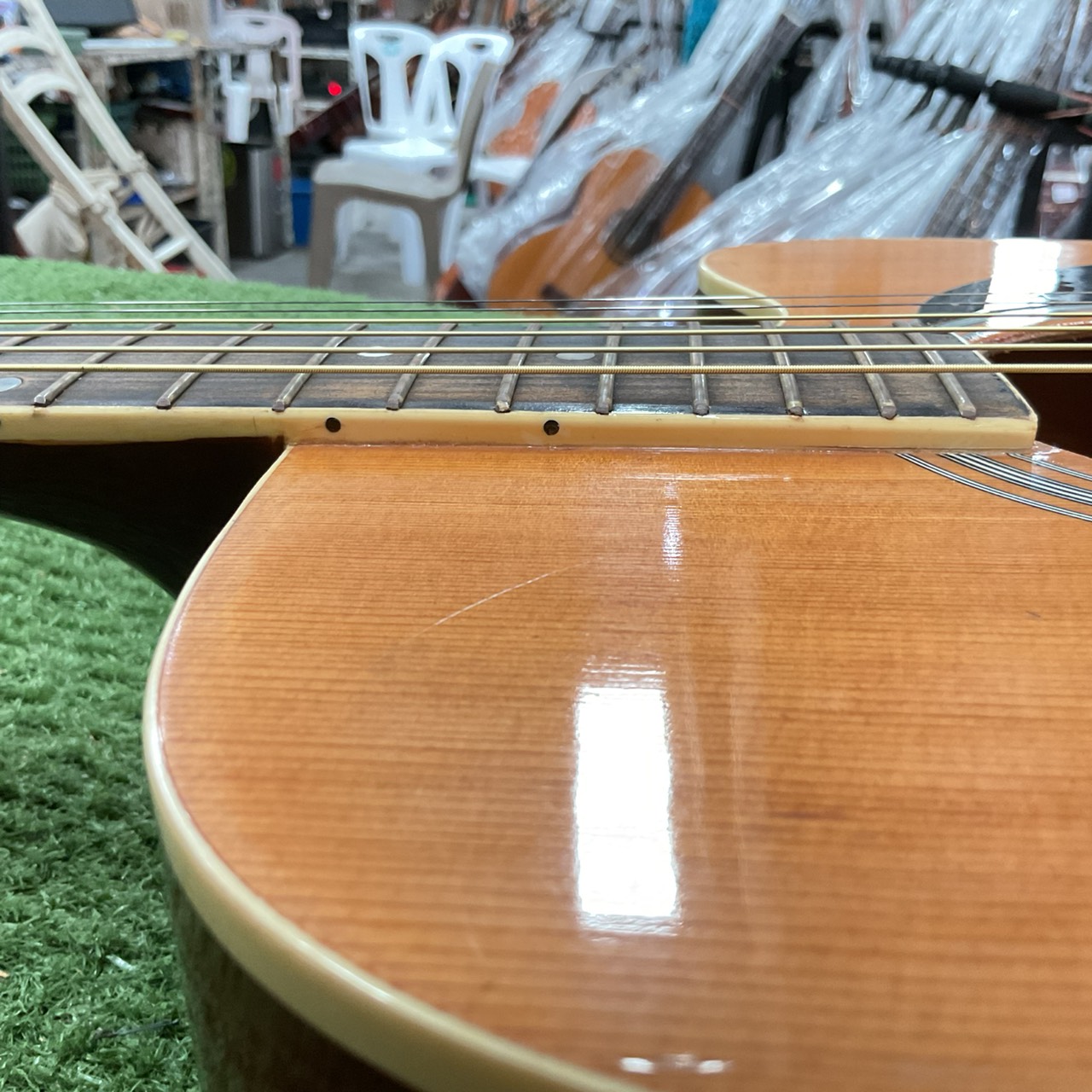 กีต้าร์โปร่ง MoDern