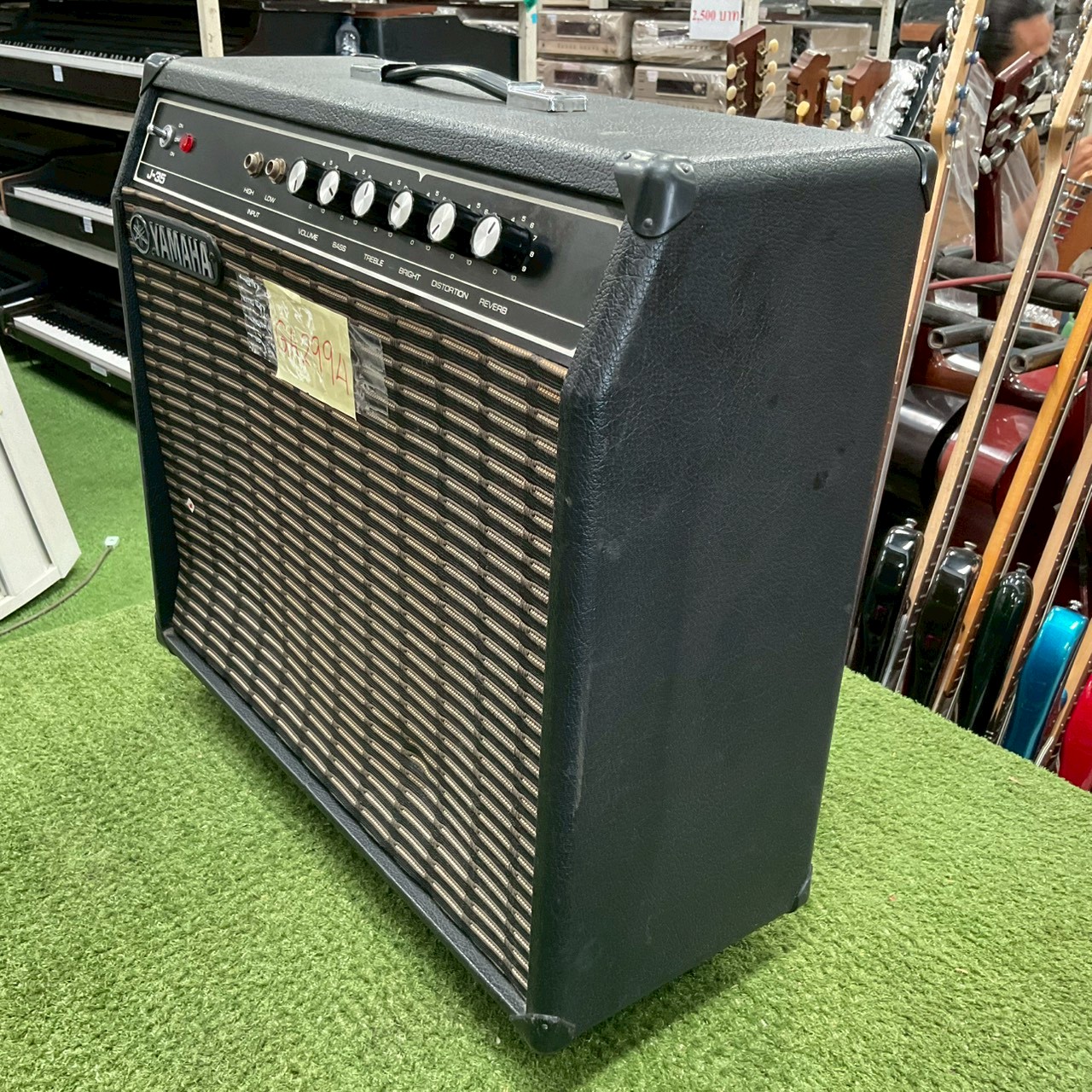 แอมป์กีต้าร์ YAMAHA : J-35