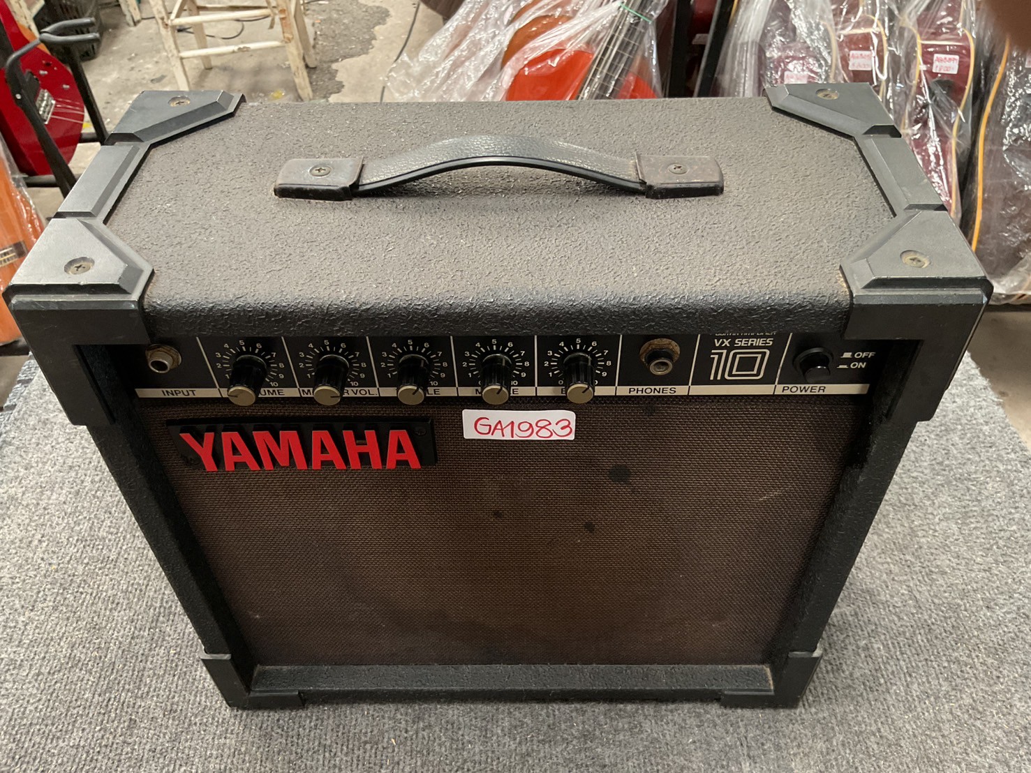 แอมป์กีต้าร์ YAMAHA : VX10