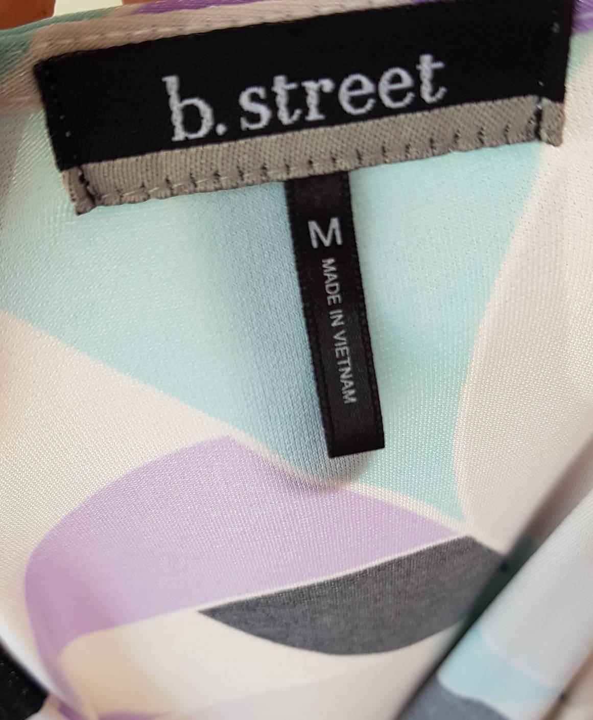 FF03313 เสื้อแฟชั่น มือสอง แบรนด์ b.street อก 33-36 นิ้ว