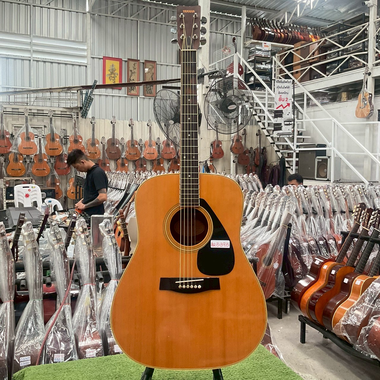 กีต้าร์โปร่ง YAMAHA : FG-201B