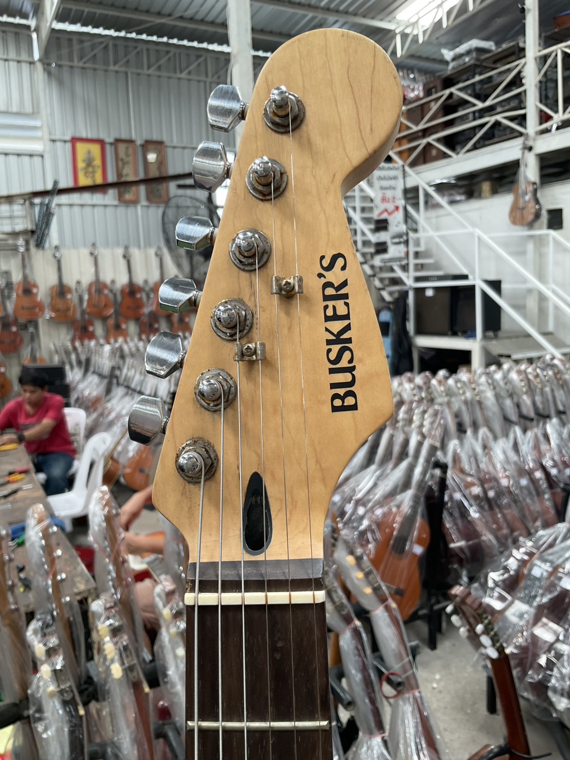 กีต้าร์ไฟฟ้า BUSKER'S