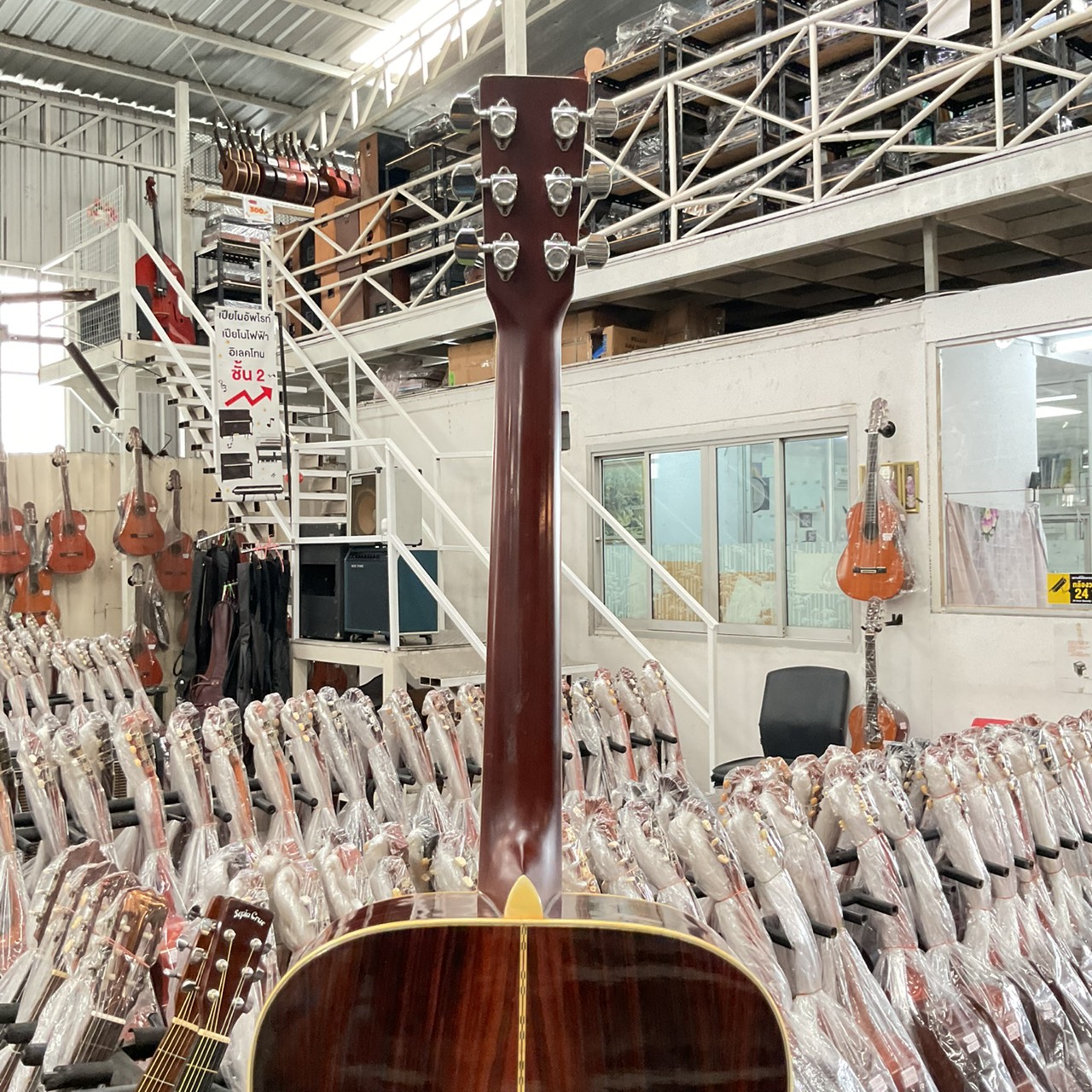 กีต้าร์โปร่ง Morales : LYRE BIRD