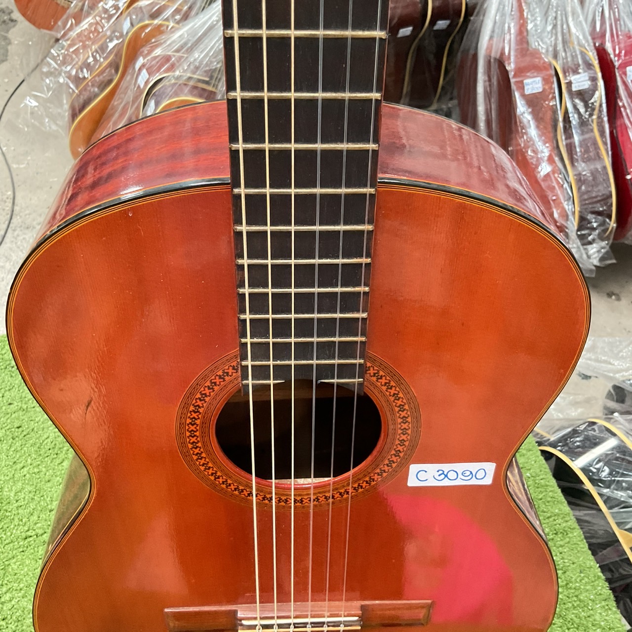 กีต้าร์คลาสสิค Grand Raforet : No.100