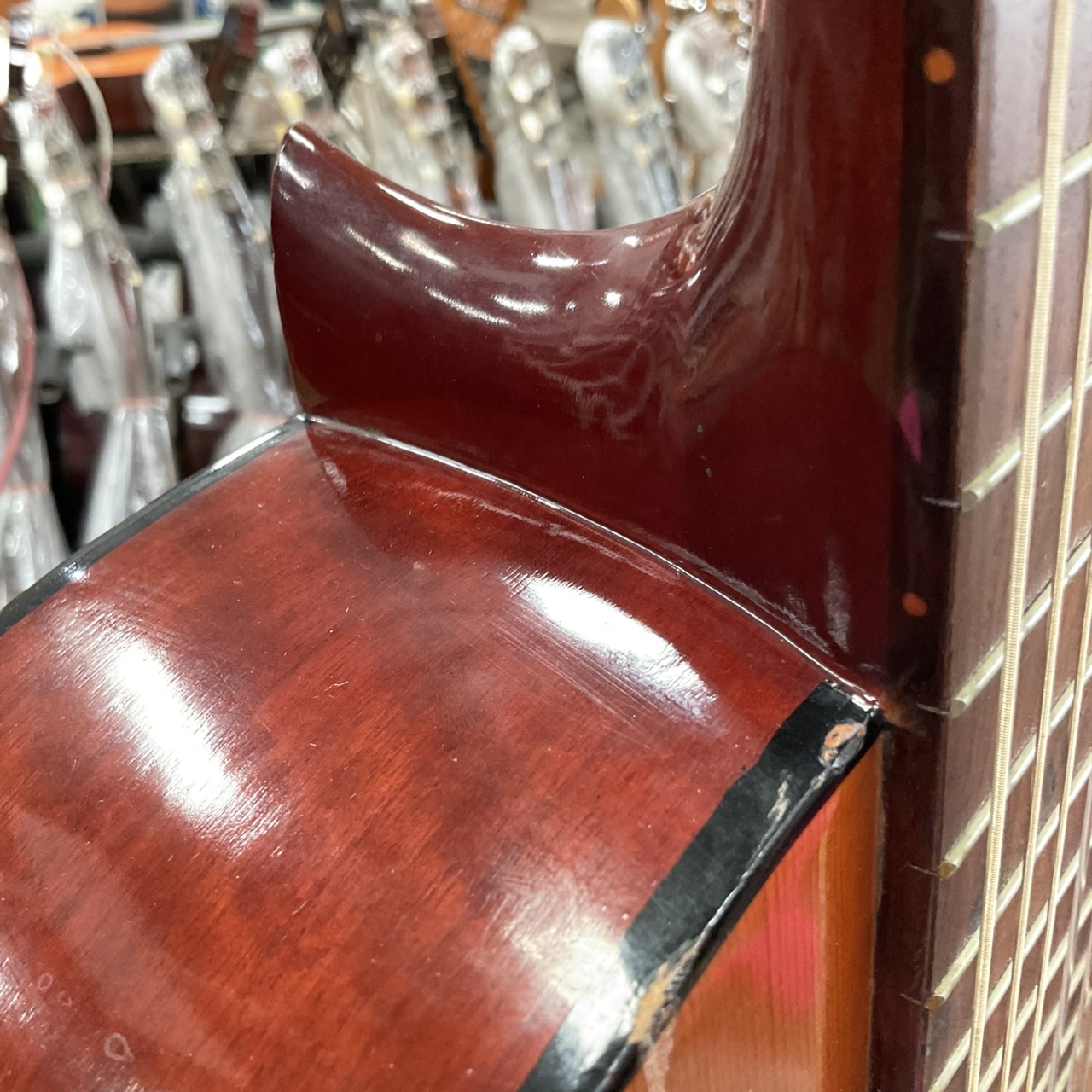 กีต้าร์คลาสสิค ISUMI : No.100