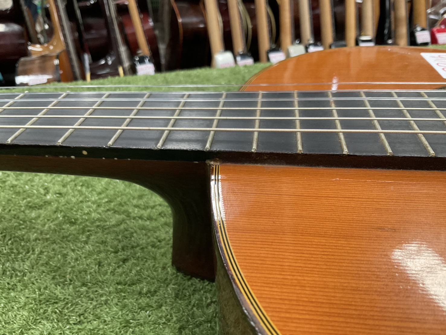กีต้าร์คลาสสิค YAMAHA : C-200