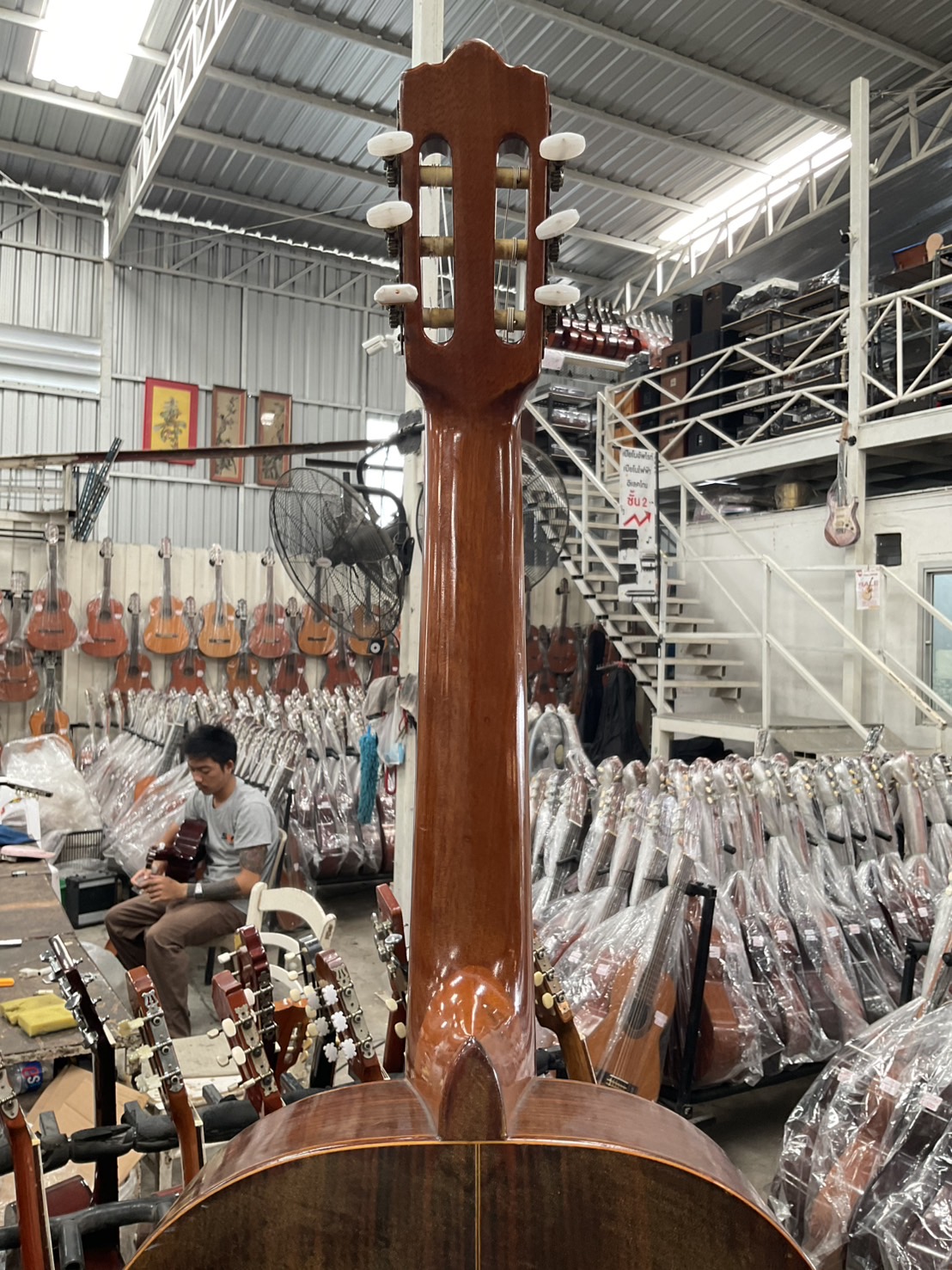 กีต้าร์คลาสสิค Abe Gut : 63D