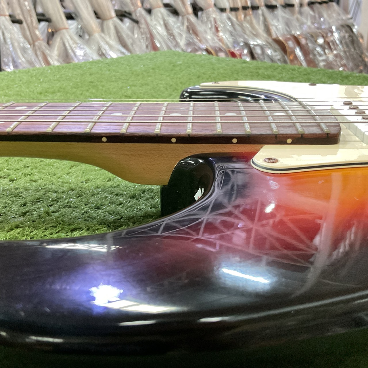 กีต้าร์ไฟฟ้า Tony Smith