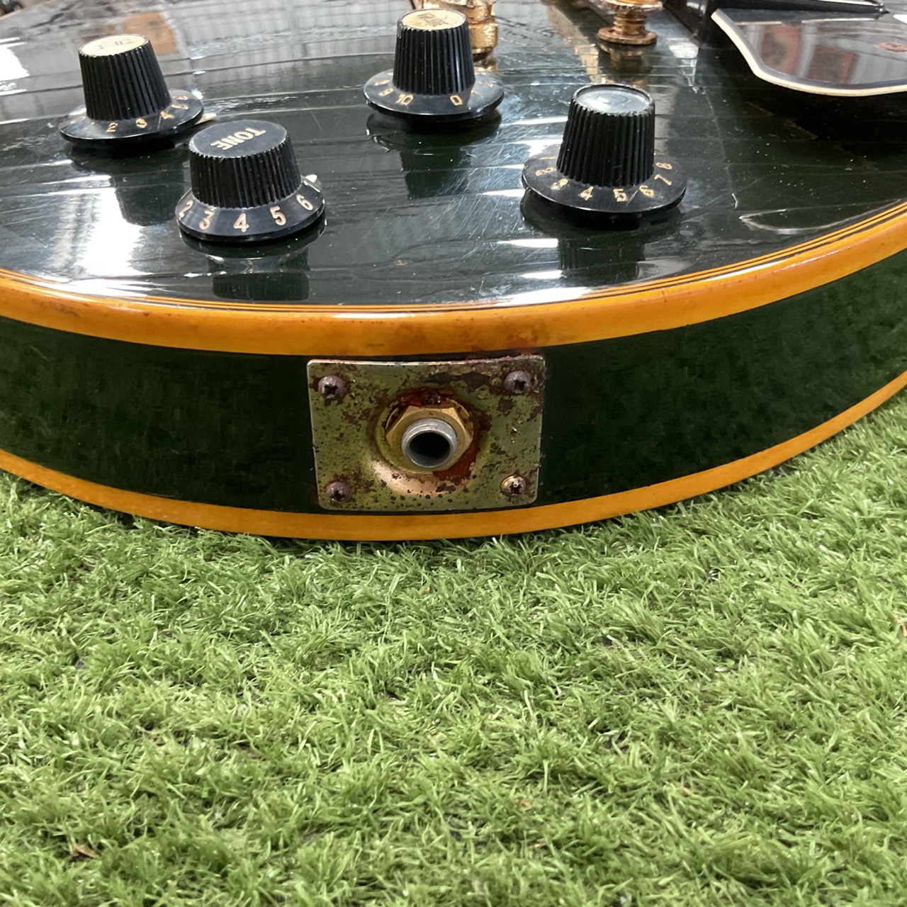 กีต้าร์ไฟฟ้า Marchis